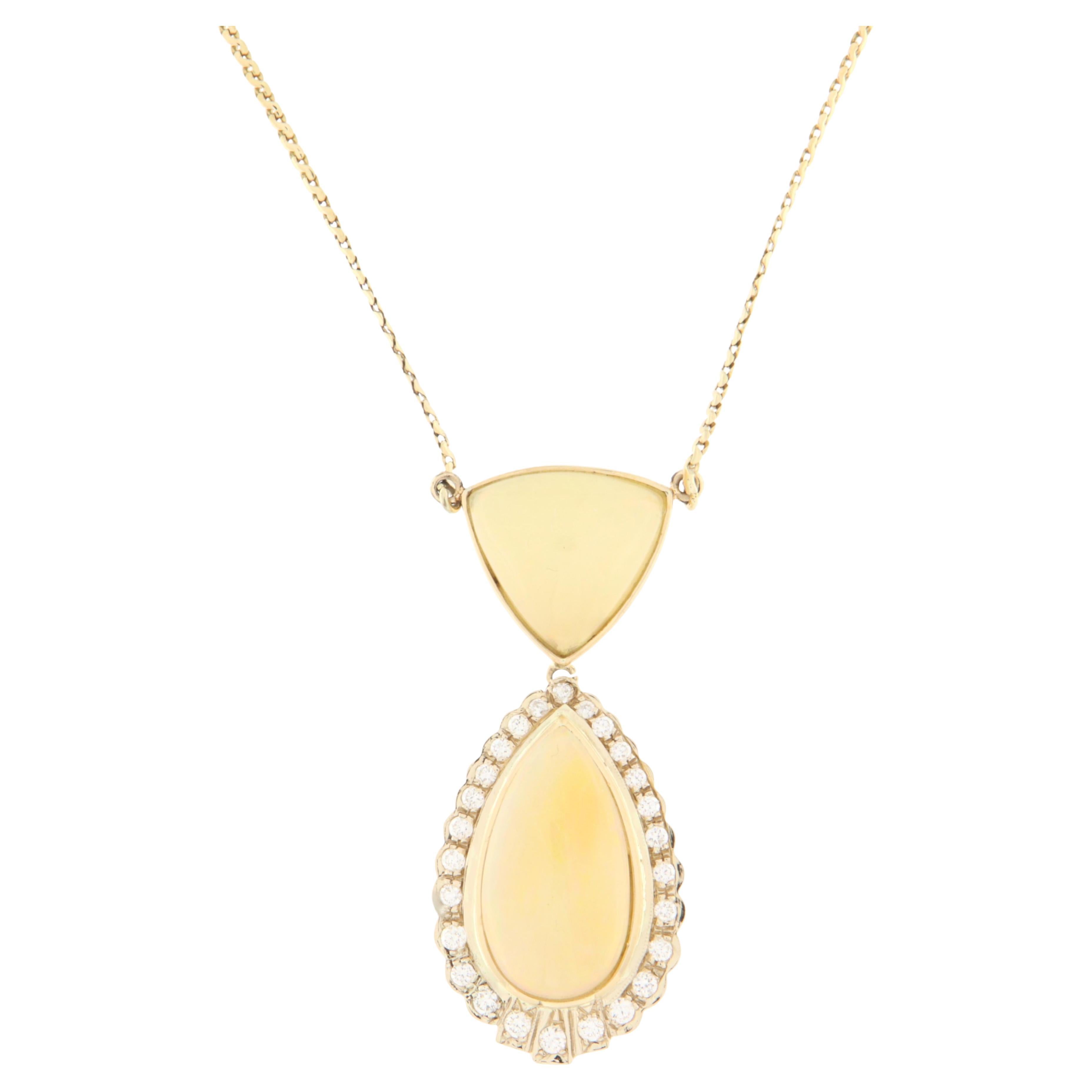 Australian Opal Diamonds 18 Karat Yellow Gold Pendant Necklace
