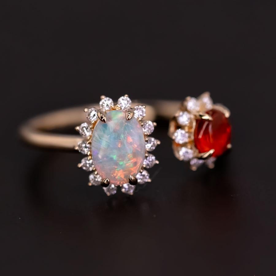 Australian Opal & Fire Opal Halo Diamond Engagement Ring 18K Gold In condizioni Nuovo in vendita a Suwanee, GA