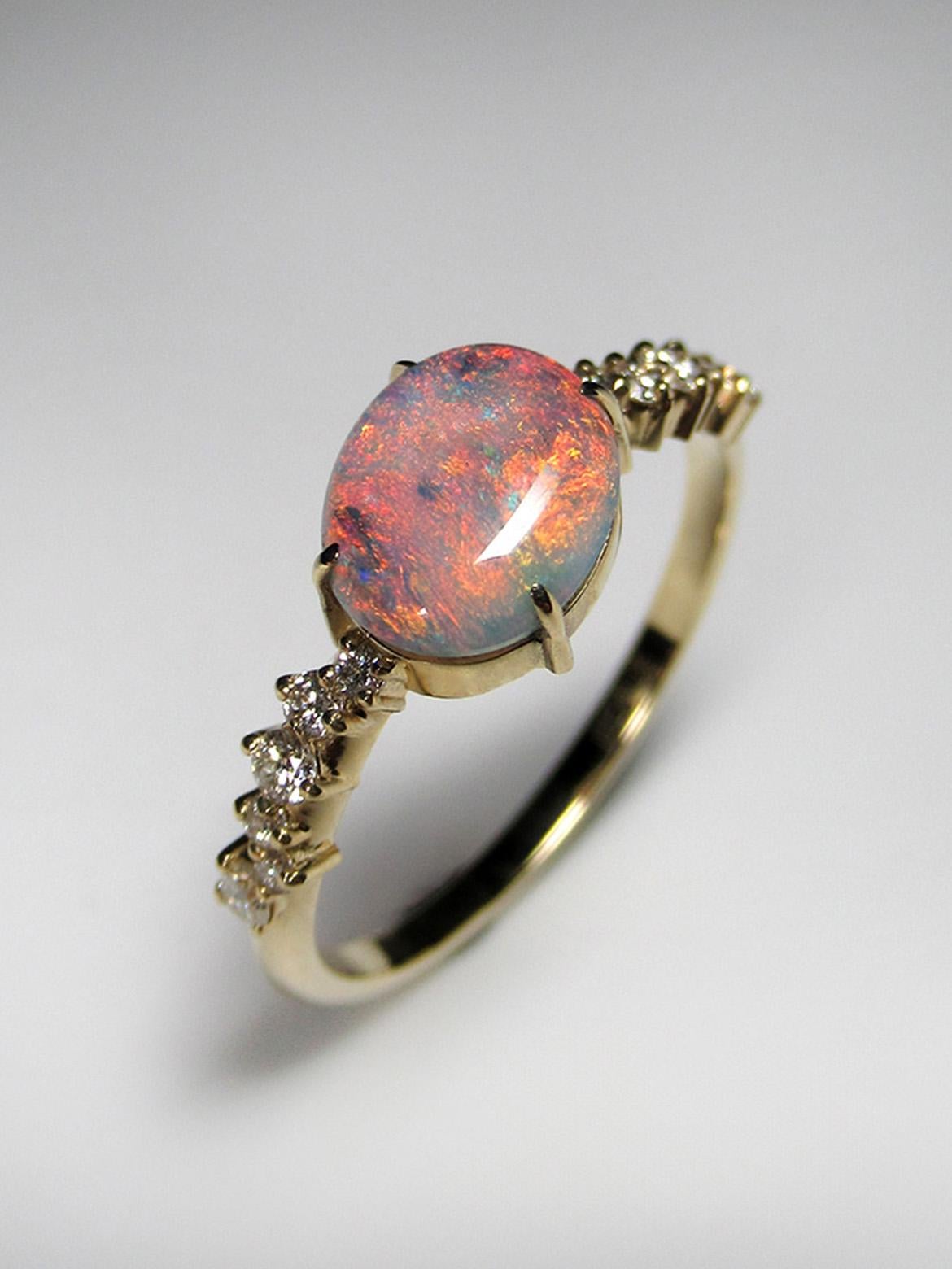 Australian Opal Gold Ring Diamonds Multicolor Сhanel Style Engagement Ring en vente 5