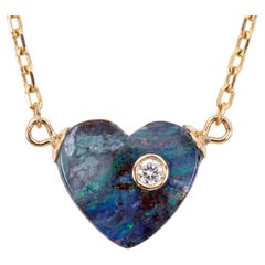Collier avec pendentif en forme de cœur en opale australienne, serti d'un diamant et en or 14 carats, 2,6 carats