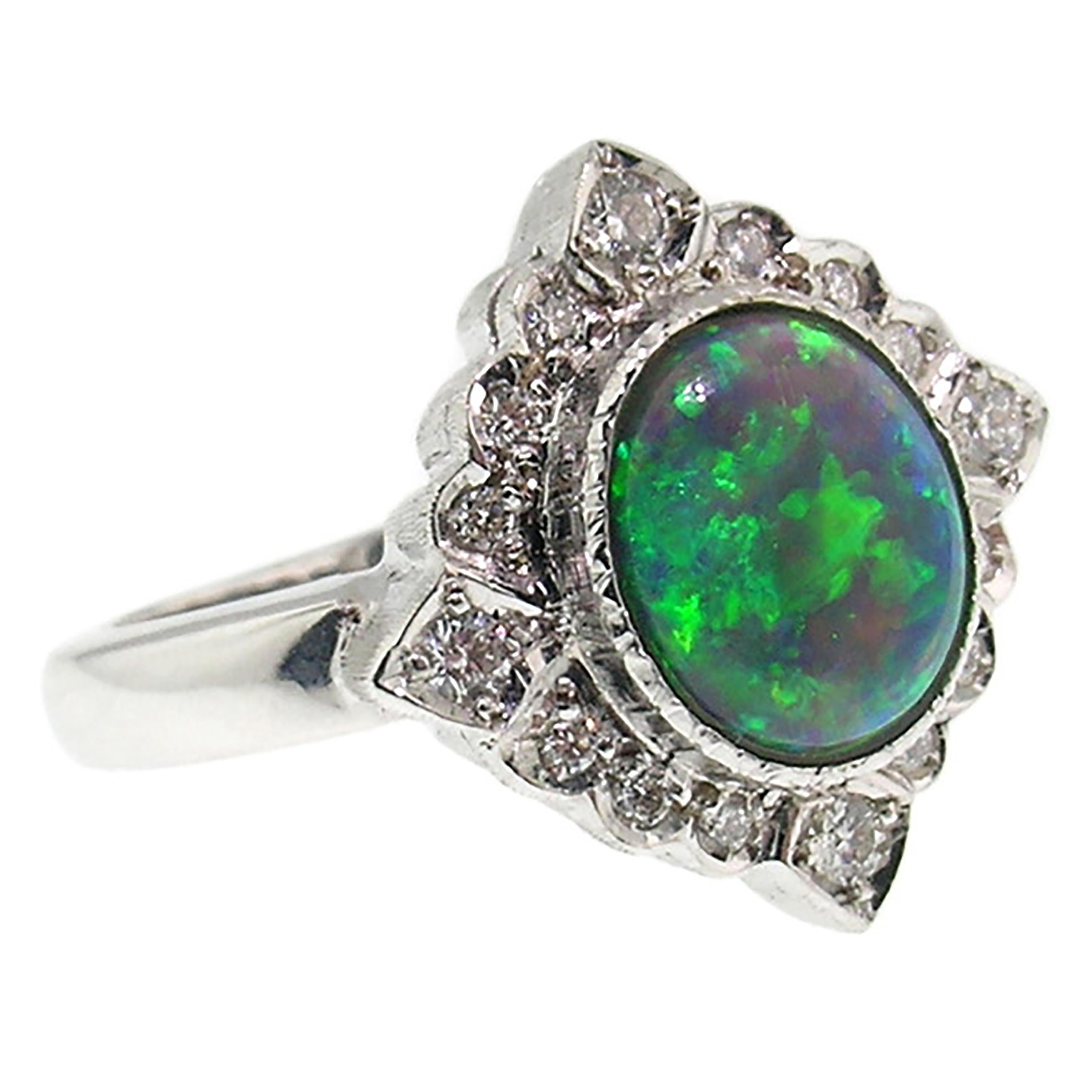 2.60ct Australian Black Opal in 18kt Ring, Made in Florence, Italy In New Condition For Sale In Logan, UT