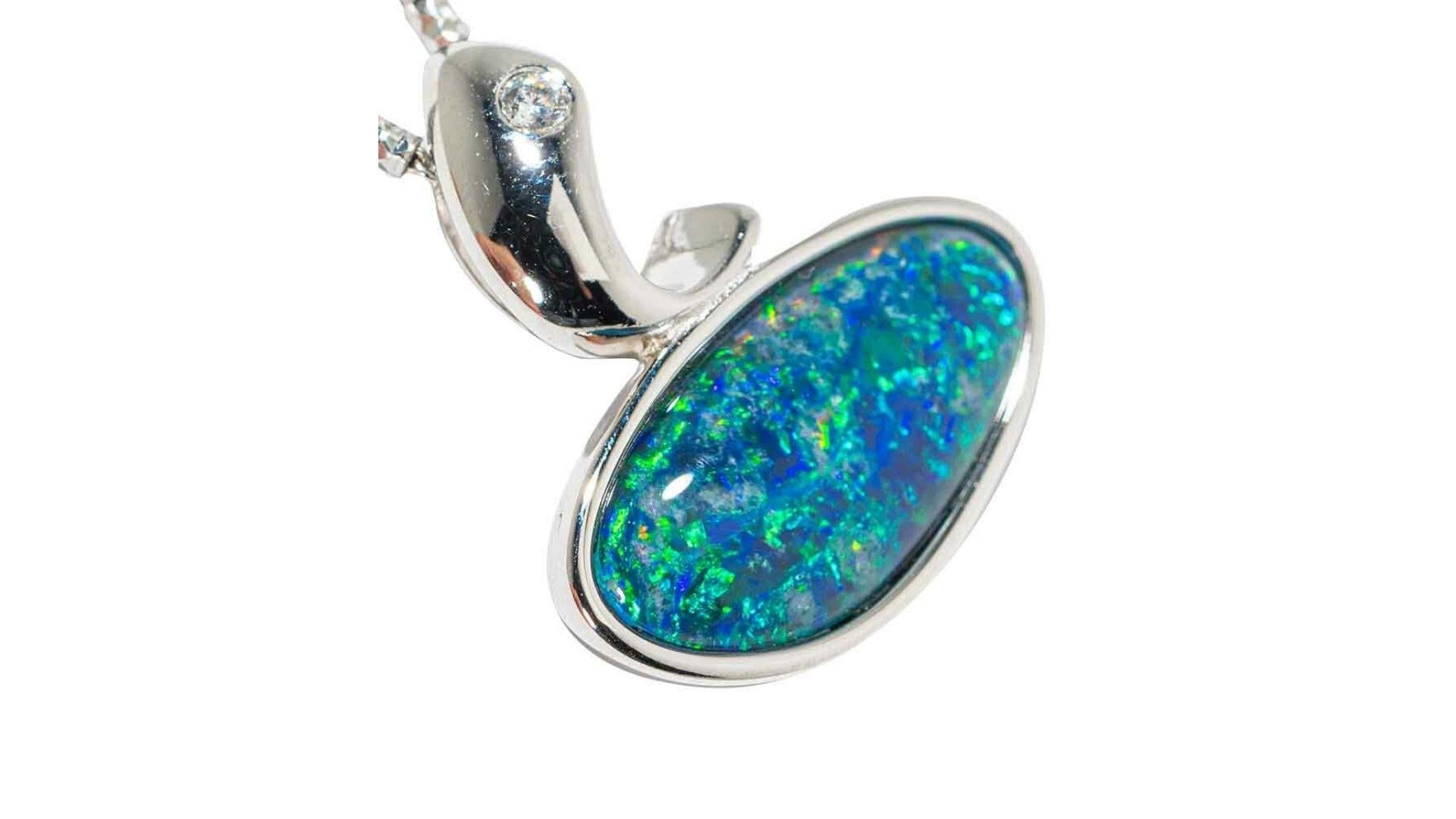 Australian Opal Necklace In New Condition For Sale In Barnsley, GB