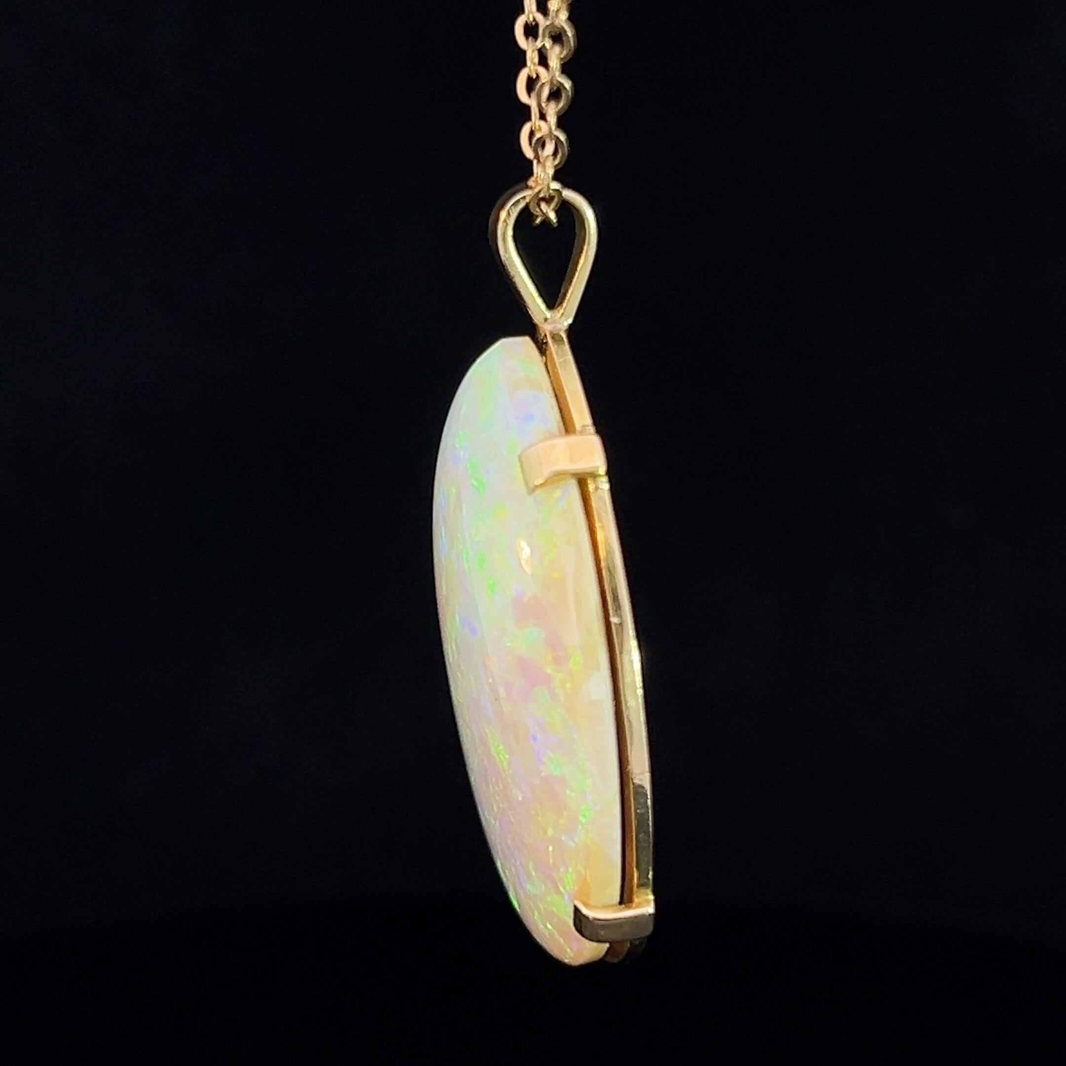 Australian Opal Pendant Circa 1980s In Good Condition For Sale In ADELAIDE, SA
