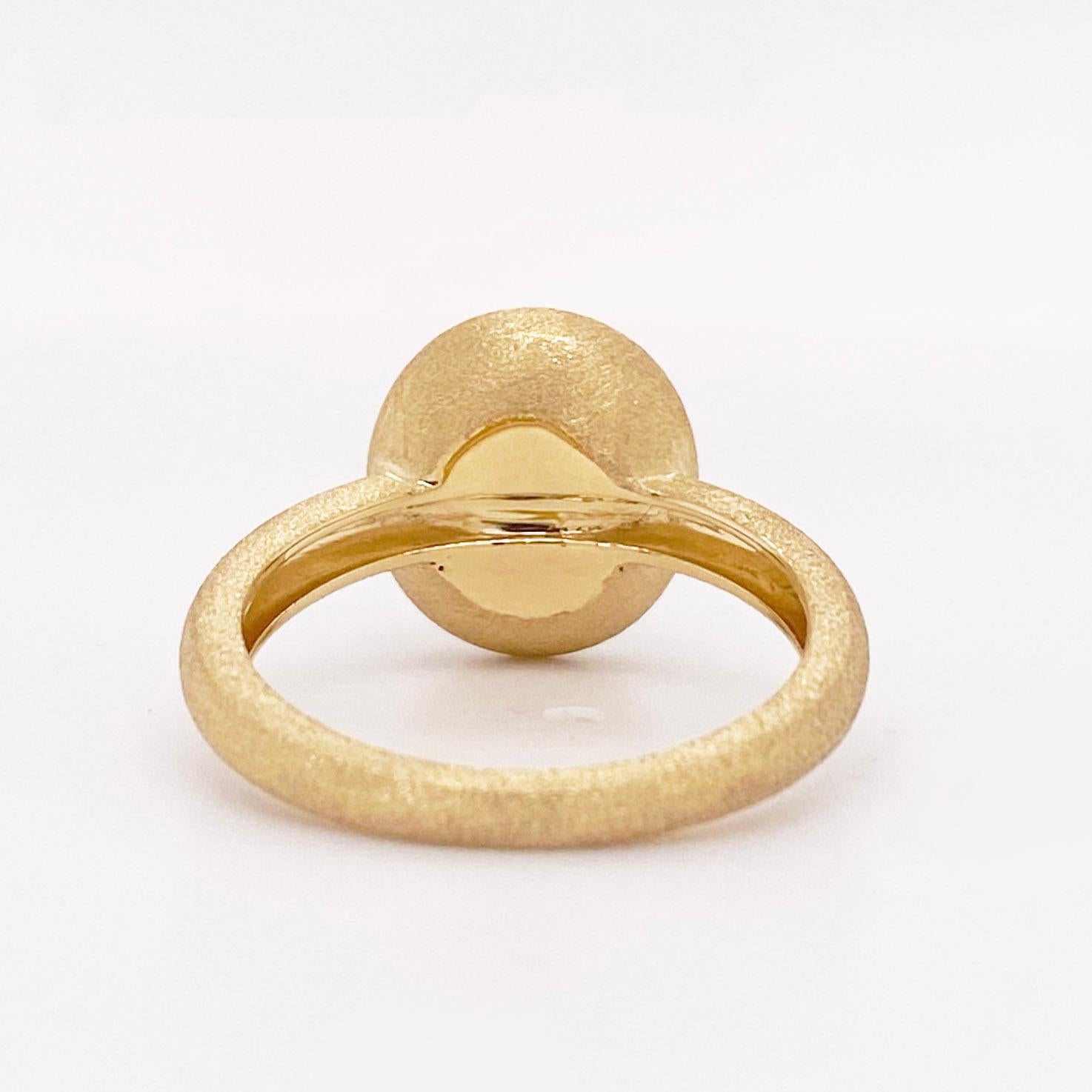 En vente :  Bague en or jaune 18 carats, finition brossée en opale australienne de 2,29 carats, sertie d'un chaton 3