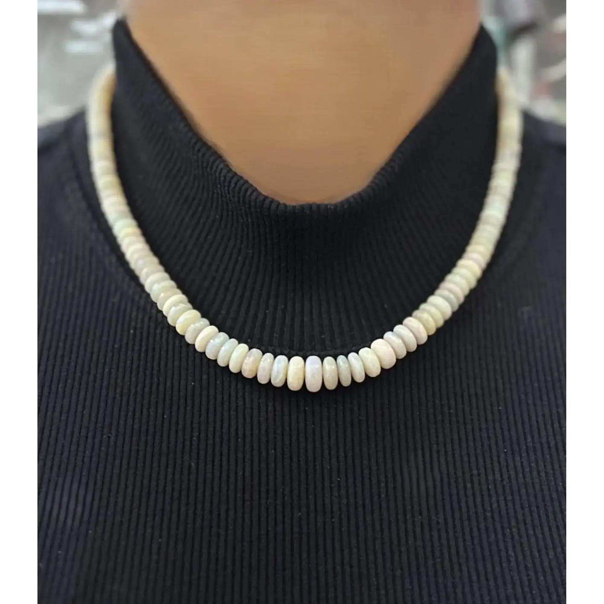 Collier d'opale australienne en or jaune 14K, 17 pouces Excellent état - En vente à New York, NY