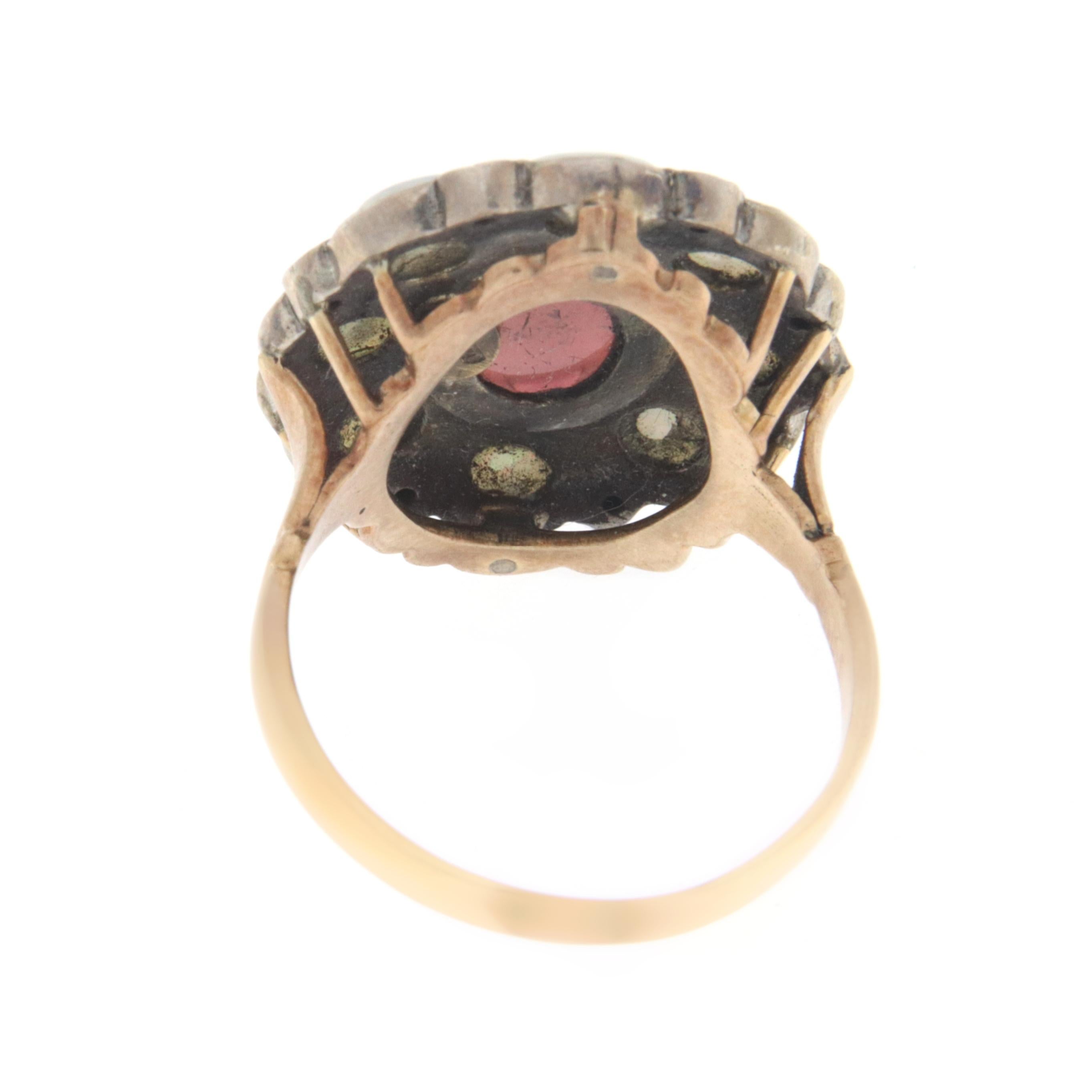Australian Opals Diamonds Garnet 14 Karat Yellow Gold Cocktail Ring In New Condition For Sale In Marcianise, IT