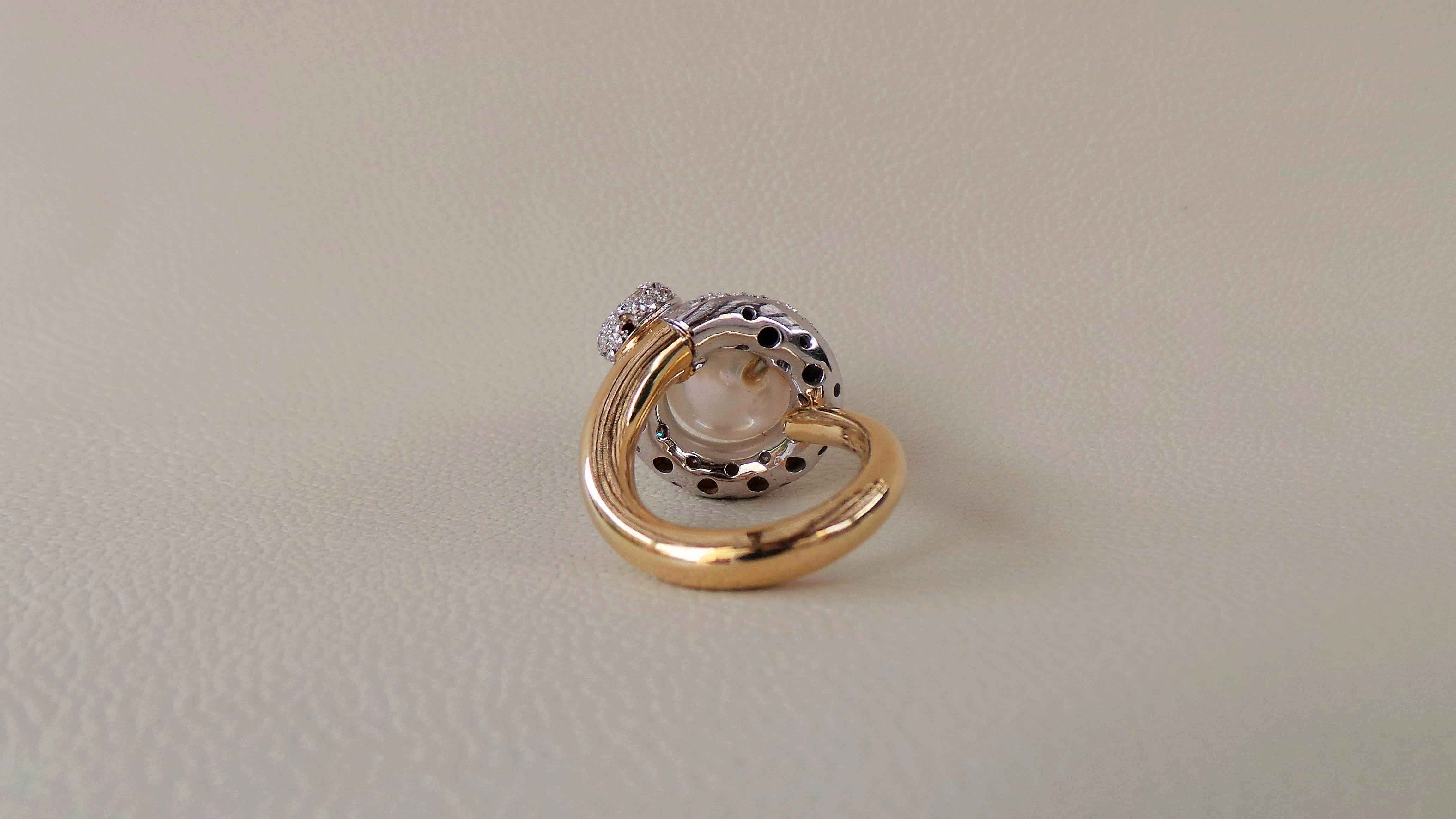 Contemporary Australian Pearl Diamonds 0.67K Yellow and White Gold Cocktail Ring For Sale