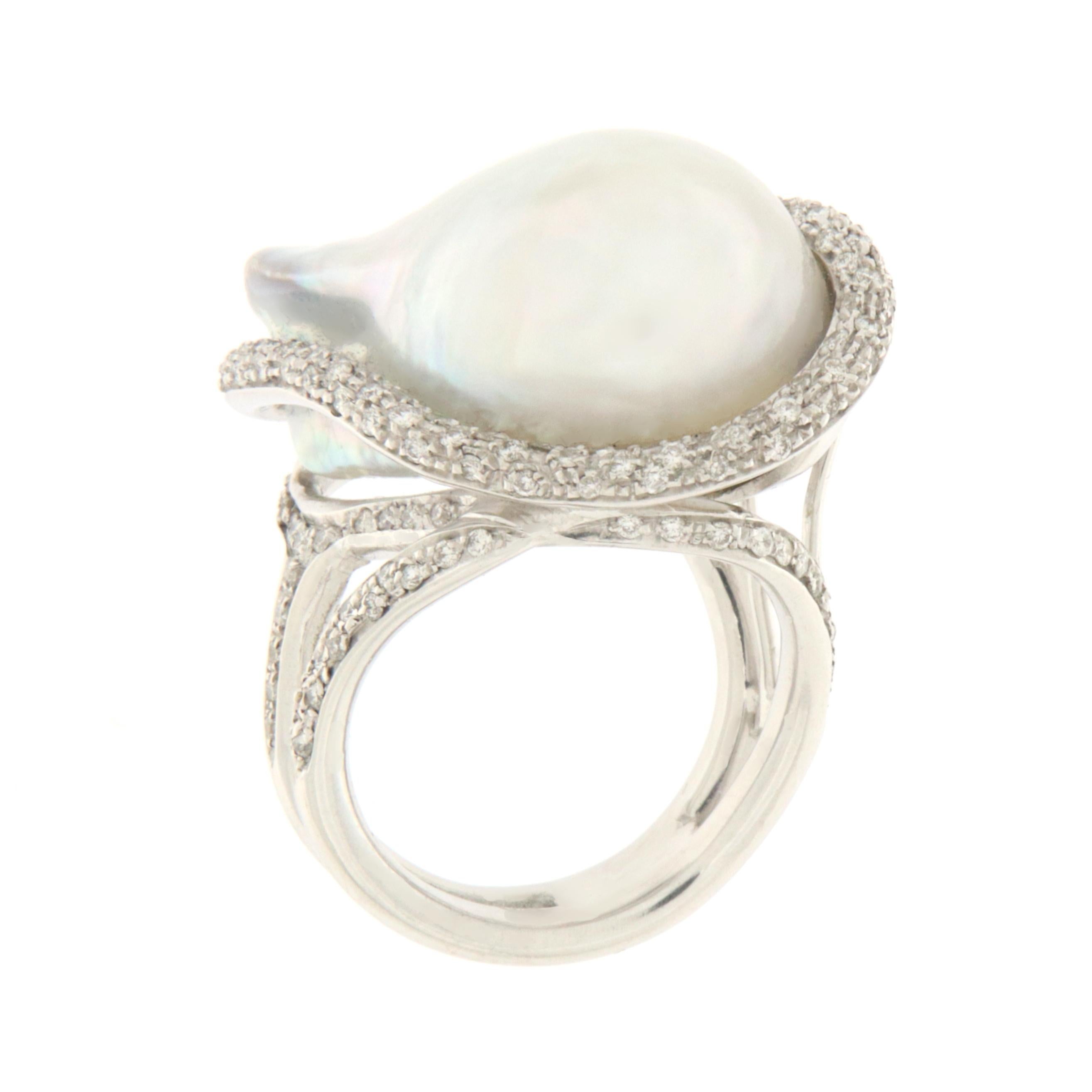 Brilliant Cut Australian Pearl 18 Karat White Gold Diamonds Cocktail Ring For Sale