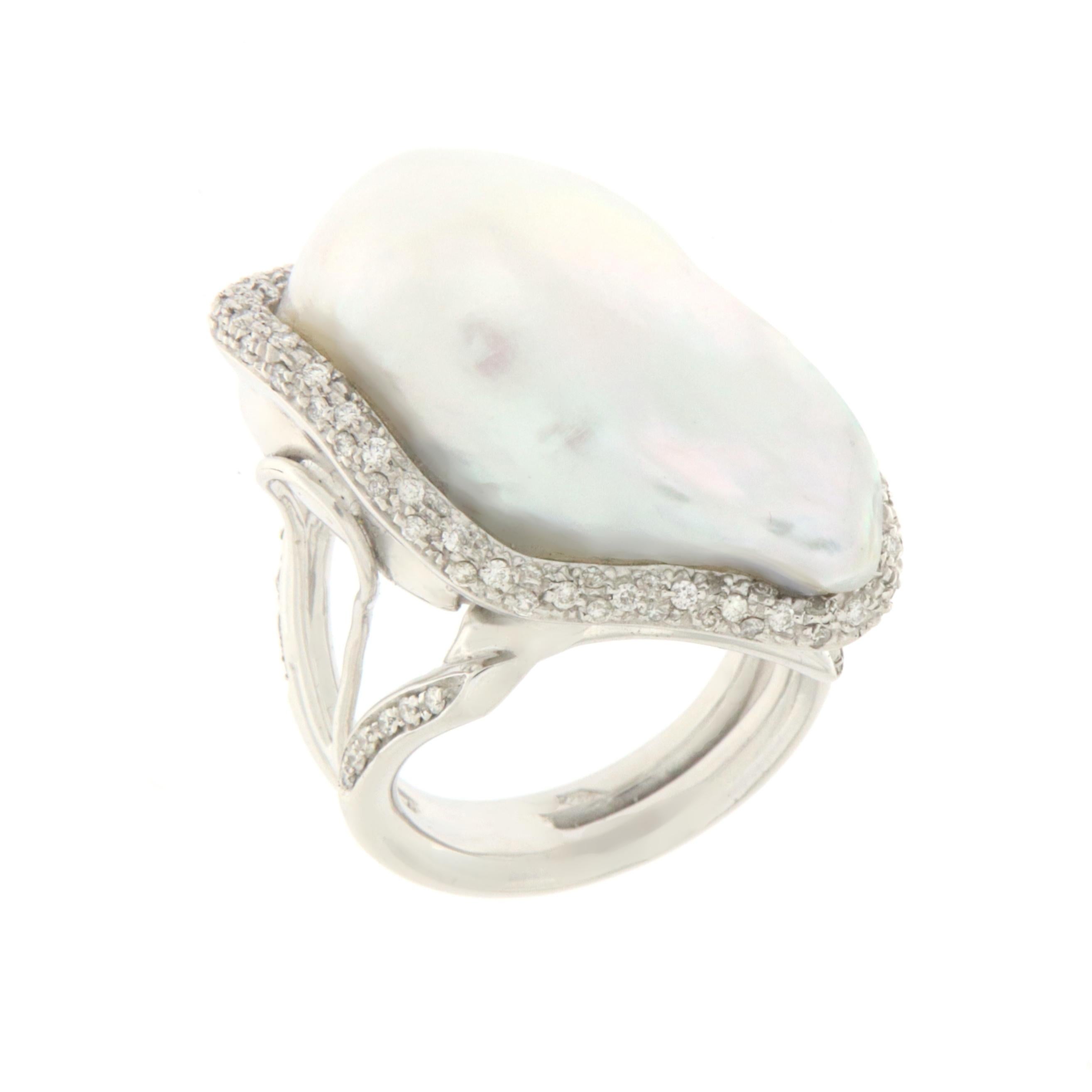 Women's Australian Pearl 18 Karat White Gold Diamonds Cocktail Ring For Sale