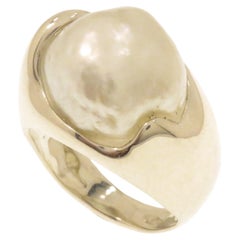 Bague dôme en or blanc 9 carats avec perle d'Australie, fabriquée à la main 