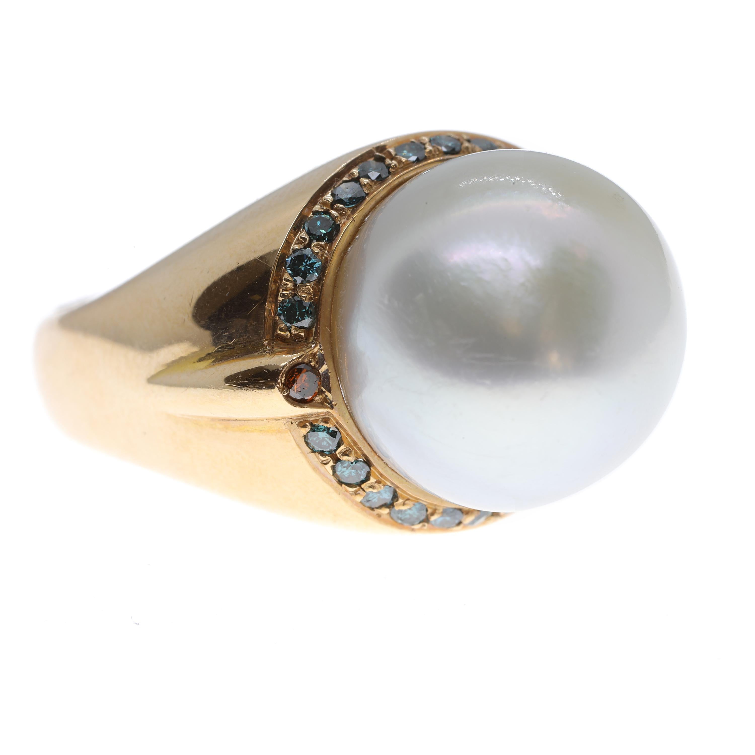 Contemporary Australian Pearl Cocktail Ring with Sapphires in 18 Karat Rose Gold For Sale