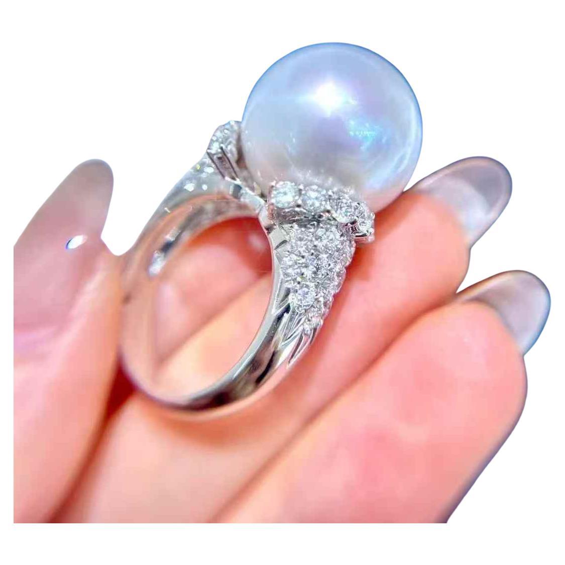 Anillo de cóctel de perlas australianas y diamantes en oro blanco de 18 quilates, 2,14 quilates de diamantes en venta