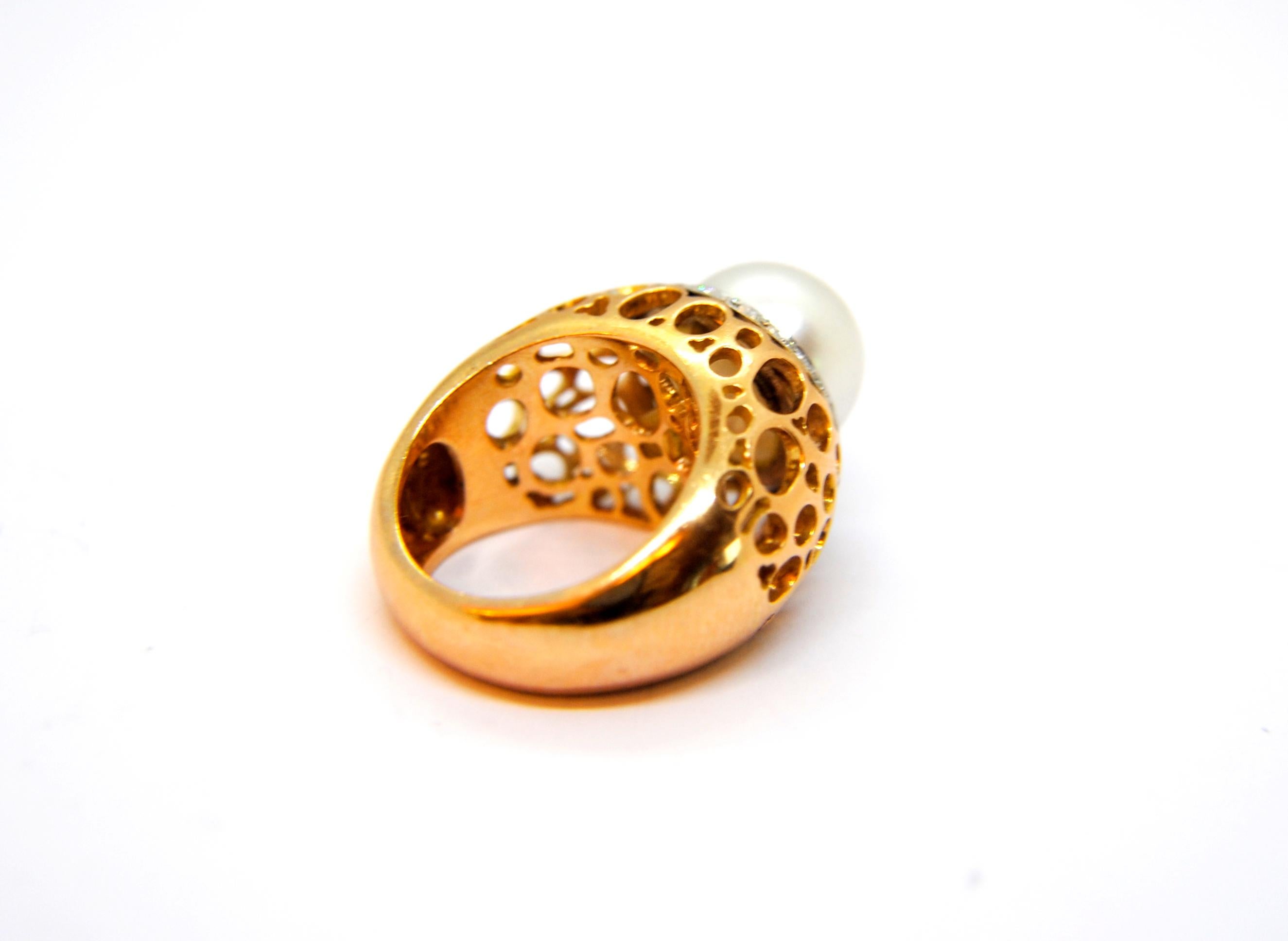 Australian Pearl with Diamonds and Arabesque Design in 18 Karat Pink Gold Ring For Sale 1