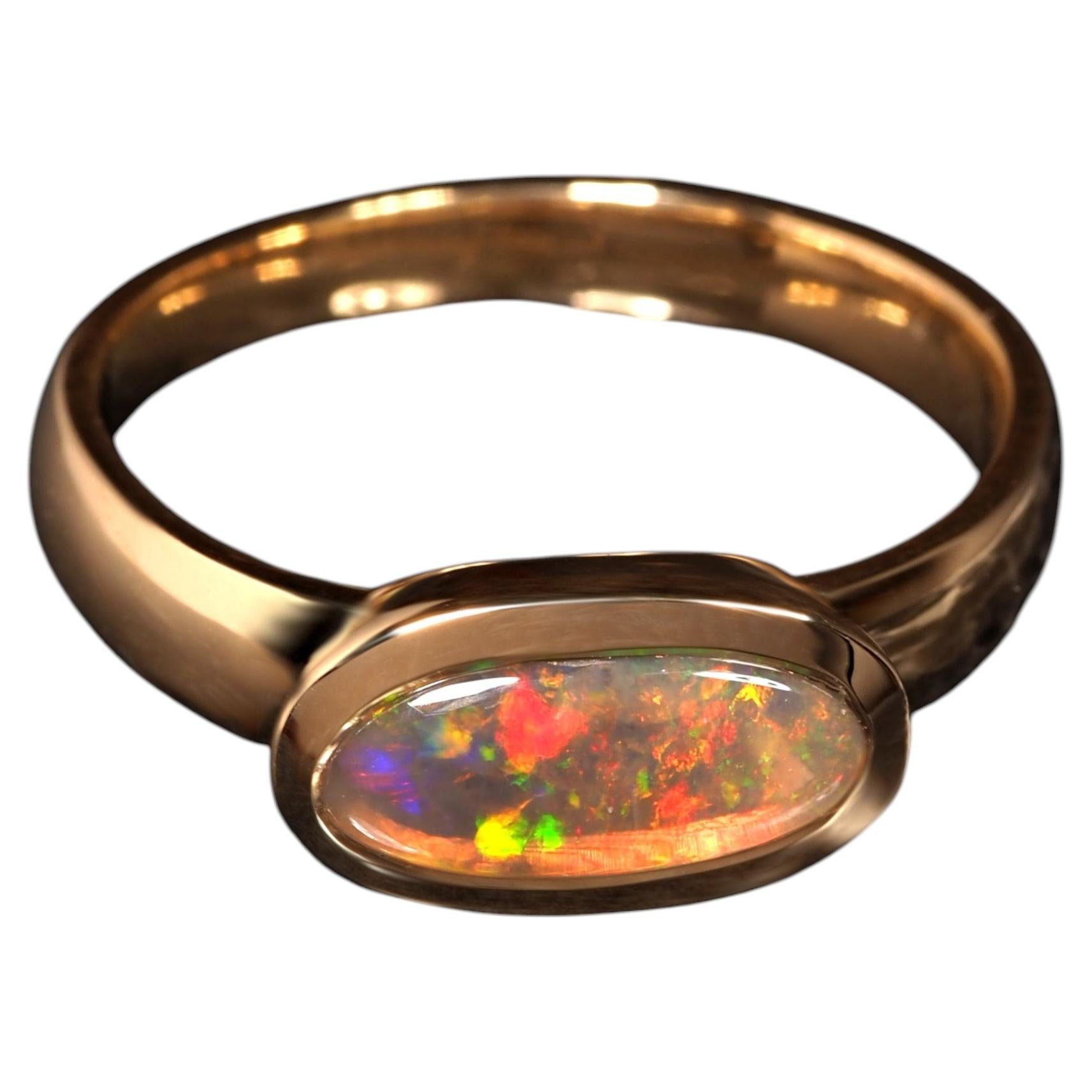 Australischer Edelopal Gelbgold Ring