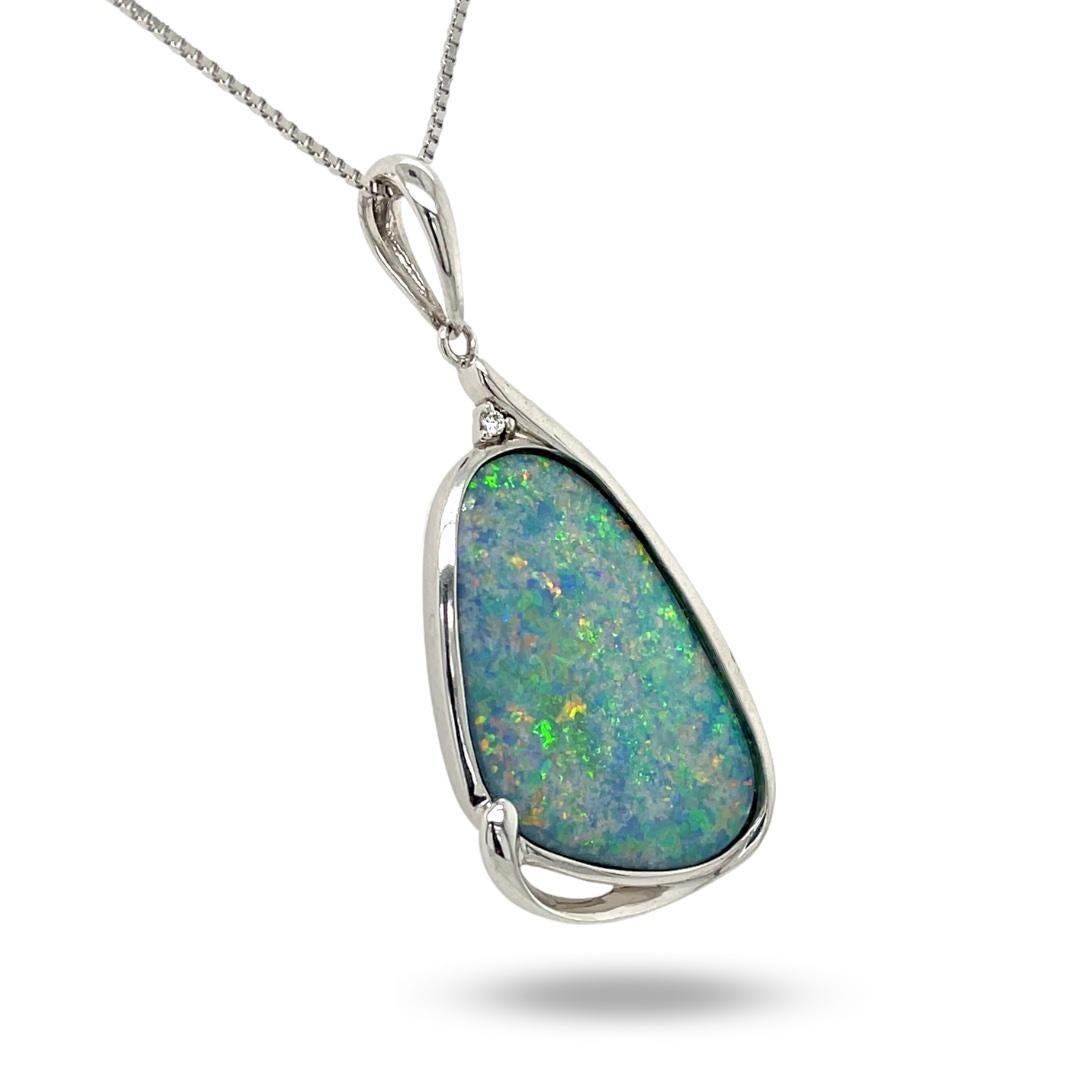 Contemporary Australian Premium Quality Opal Pendant Set in Sterling Silver For Sale