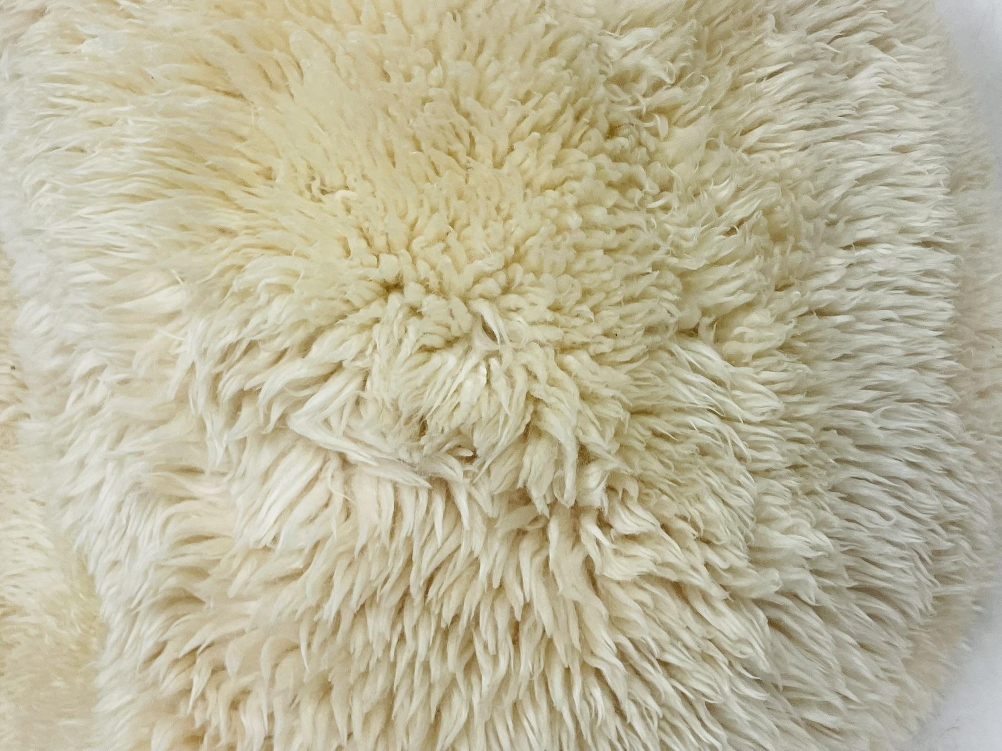 Fauteuil pouf en peau de mouton australienne par Auskin Group, Contemporary en vente 3