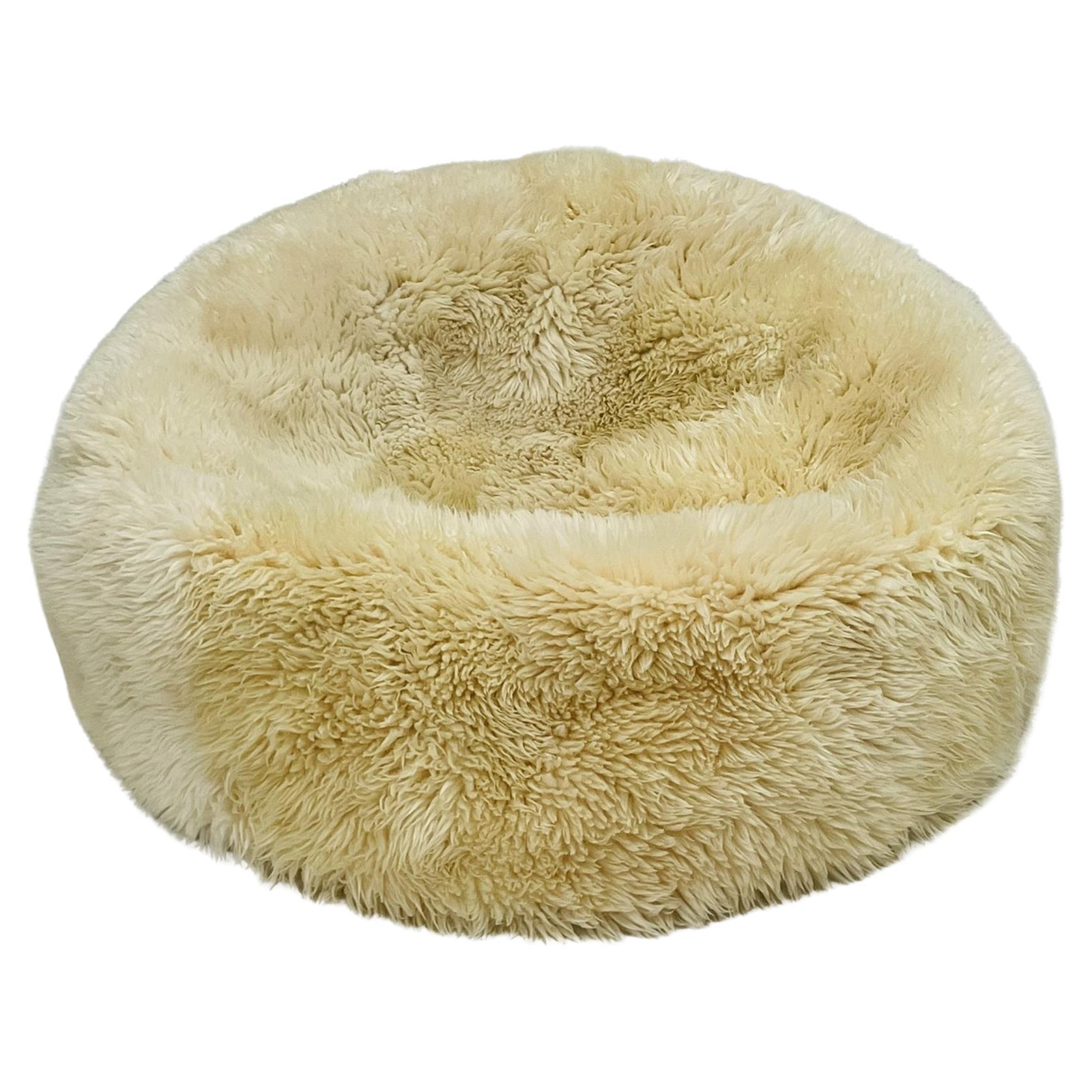 Fauteuil pouf en peau de mouton australienne par Auskin Group, Contemporary en vente