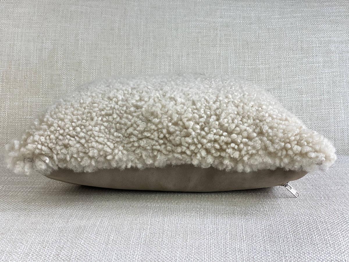 Boucle-Kissen - Schafsfell aus Shearling 16x16