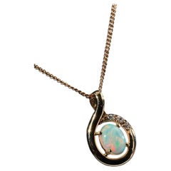 Australischer Anhänger aus massivem 1,0-Karat-Weißopal mit Diamanten, 18-karätiges Gelbgold