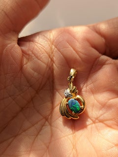 Pendentif en or 18 carats avec opale noire australienne et diamant, bleu-vert