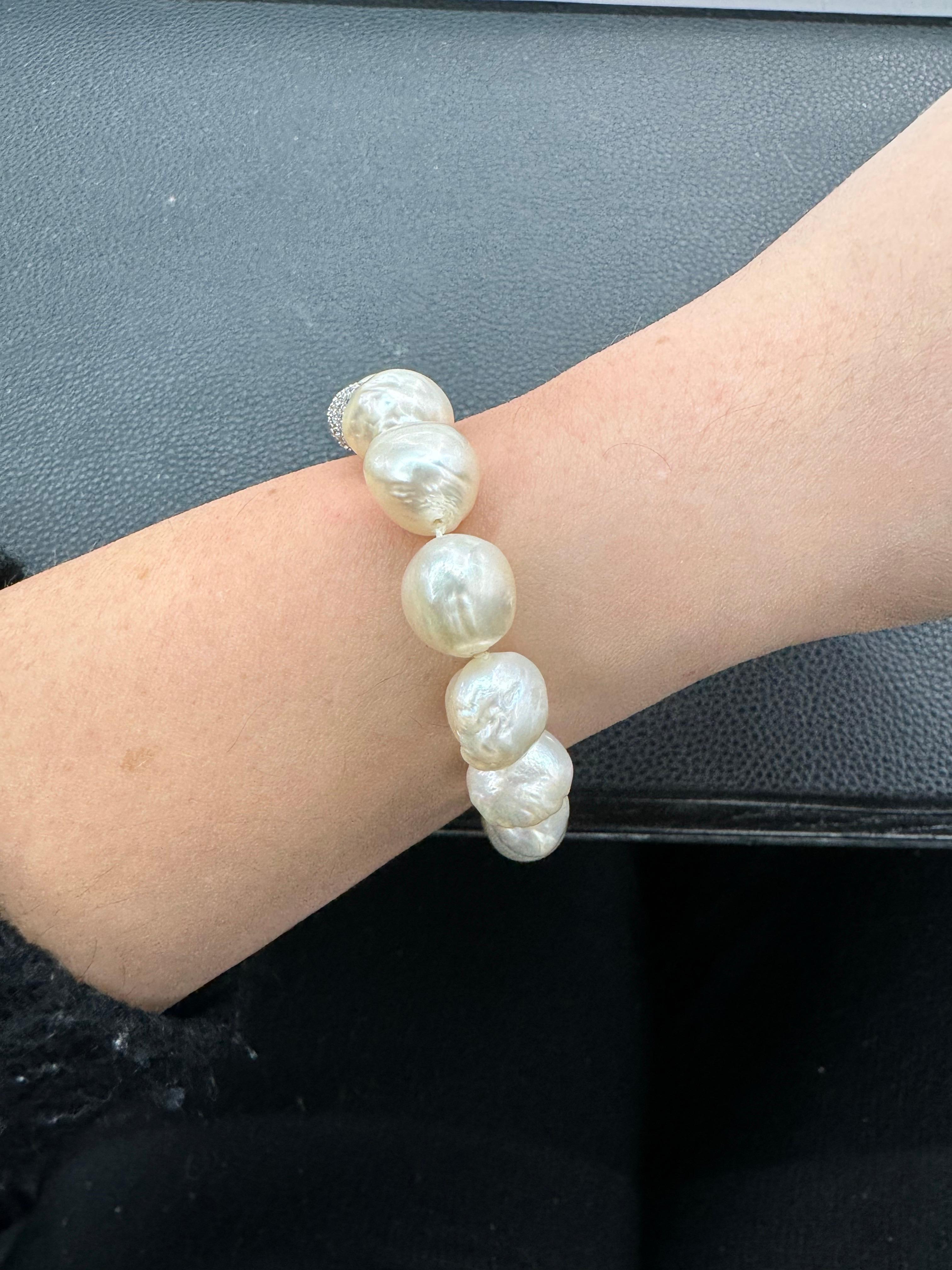 Women's Australian South Sea Pearl Diamond Platinum Clasp Bracelet 1.50 Carats For Sale