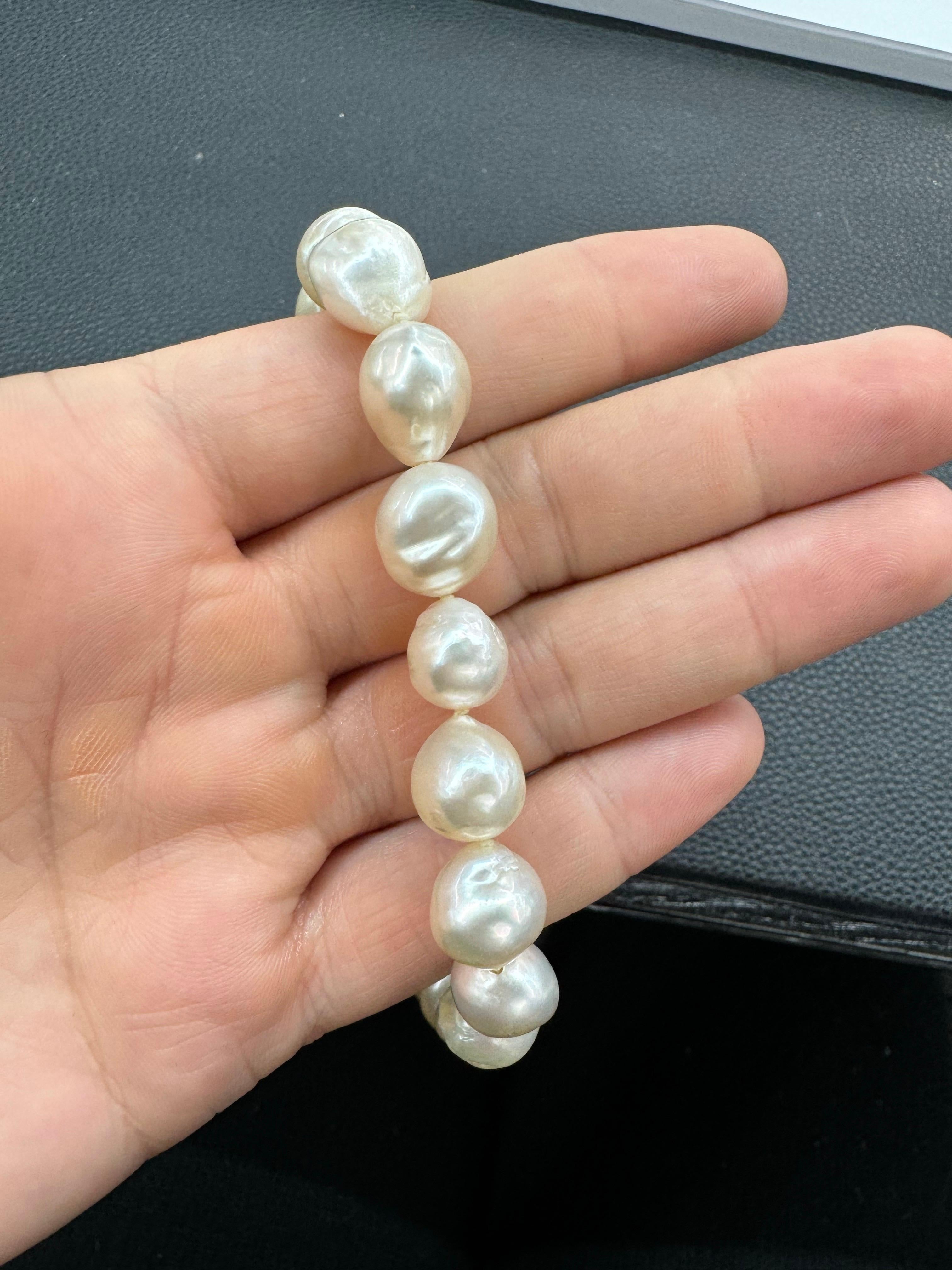Australian South Sea Pearl Diamond Platinum Clasp Bracelet 1.50 Carats For Sale 2