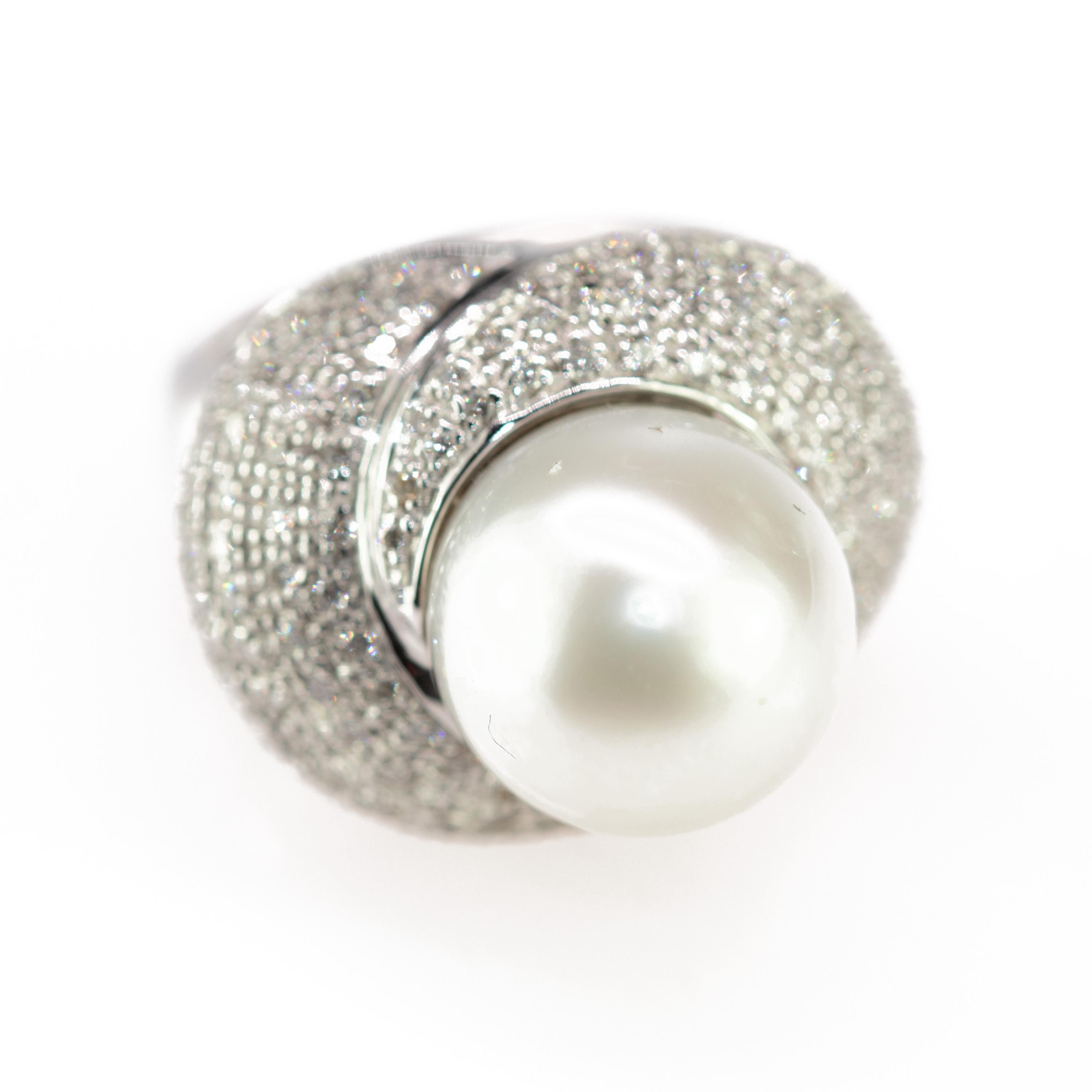 Japanese Natural Pearl Diamond Pave 18 Karat White Gold Craft Romantic Dome Ring In New Condition In Milano, IT