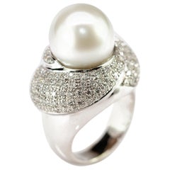 Japanese Natural Pearl Diamond Pave 18 Karat White Gold Craft Romantic Dome Ring