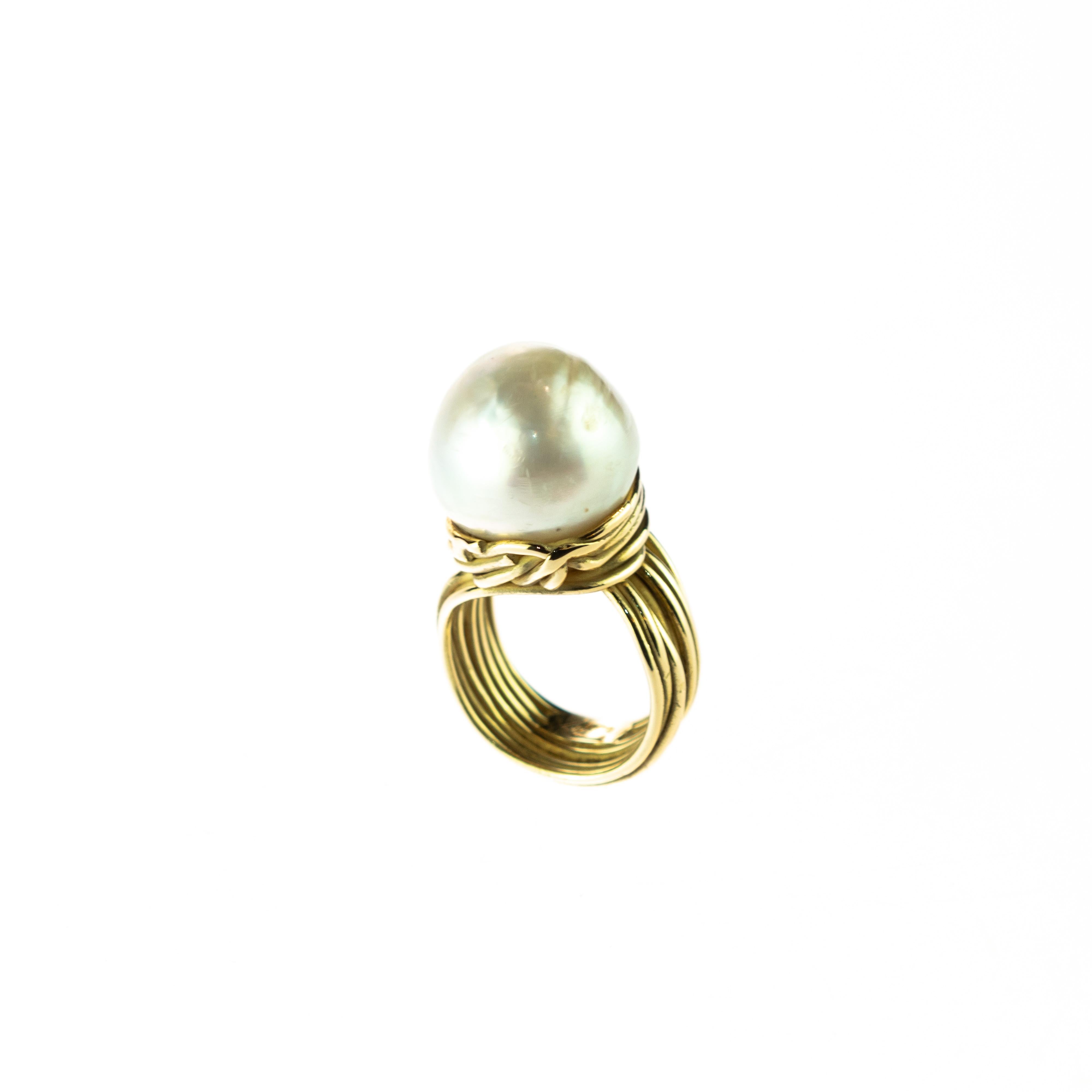 Australian South Sea Pearl Woven 18 Karat Gold Romantic Round Cocktail Ring For Sale 1