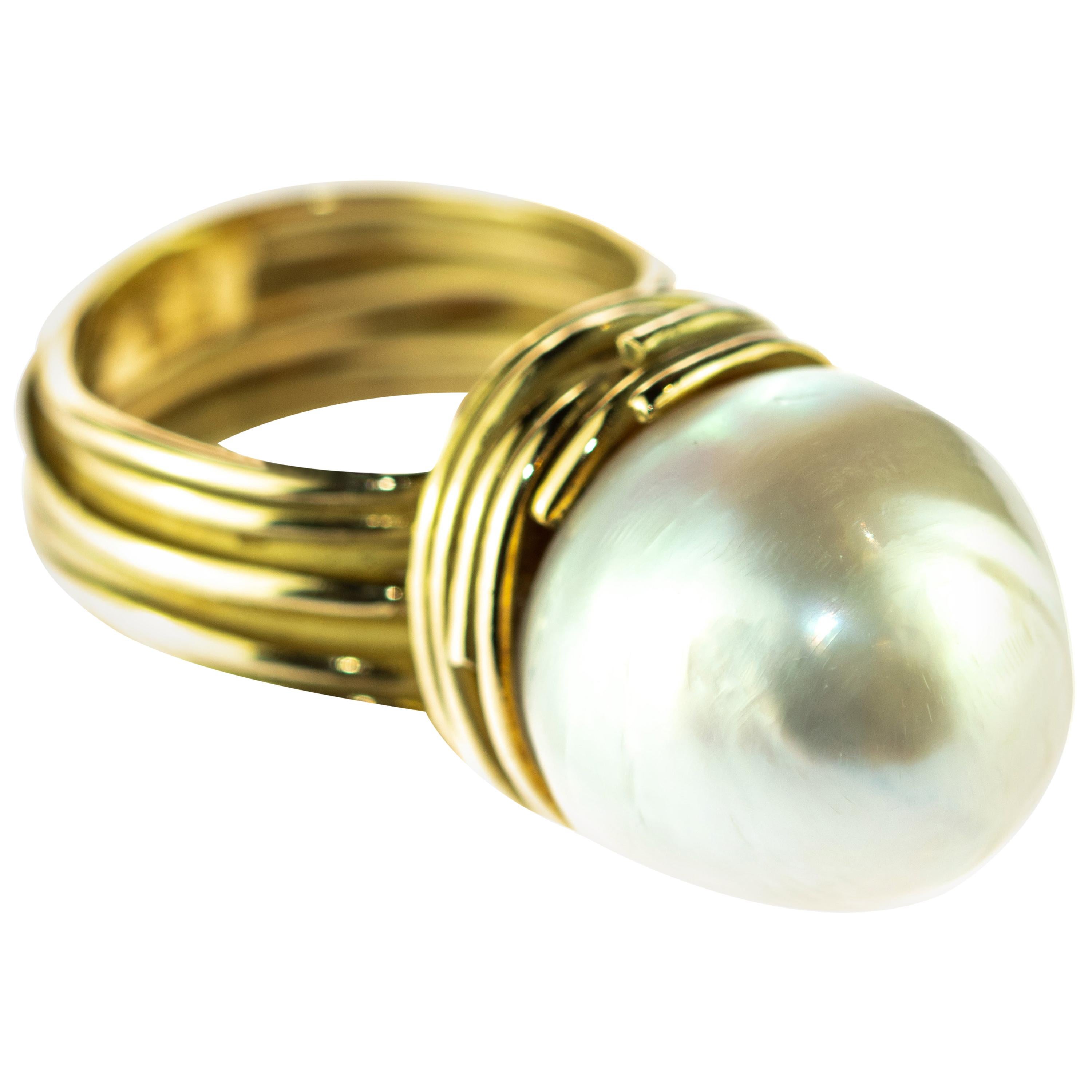 Australian South Sea Pearl Woven 18 Karat Gold Romantic Round Cocktail Ring For Sale