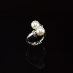 Japanese Natural Pearl Diamond 18 Karat White Gold Spiral Bypass Crafted Ring
