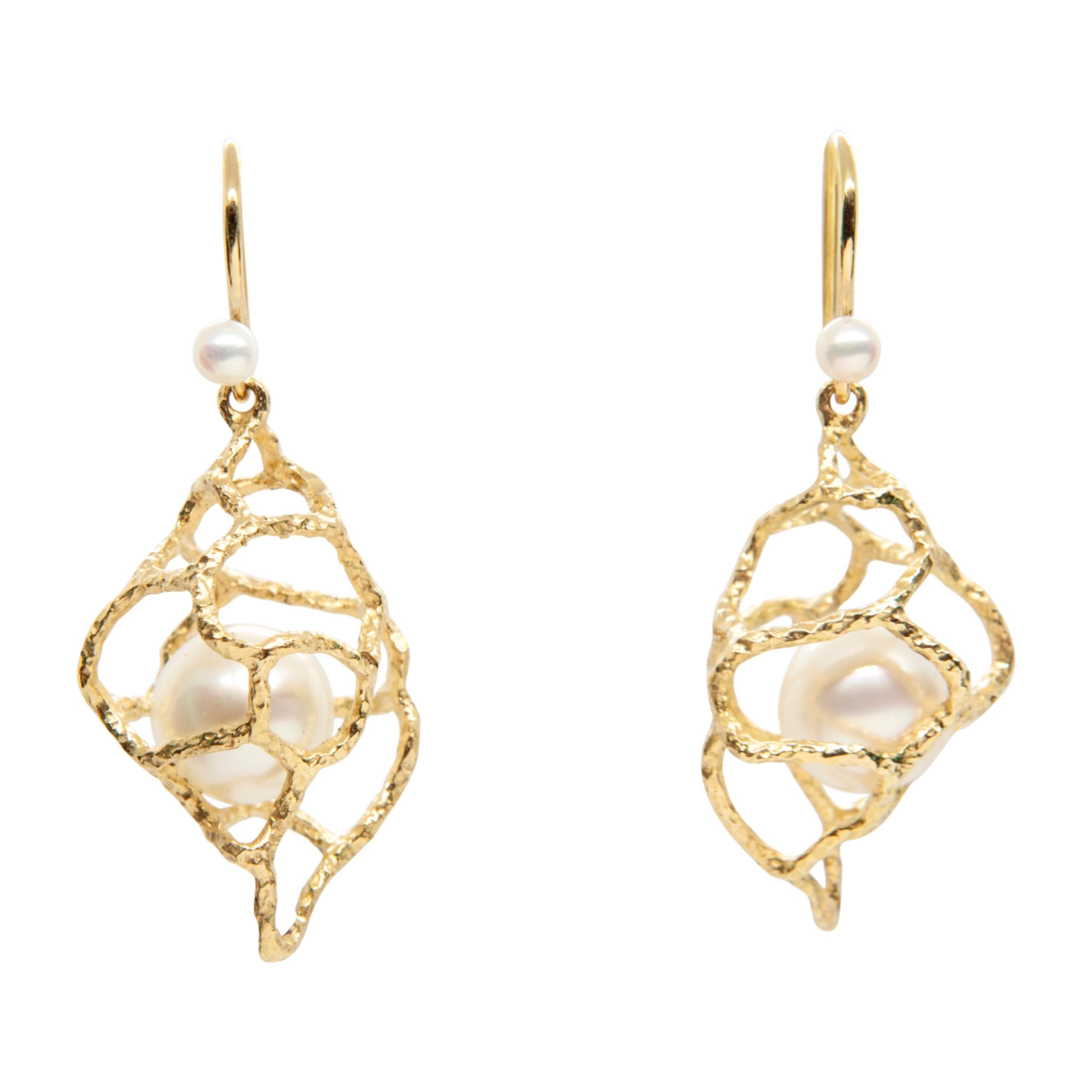 Contemporary Australian South Sea White Pearl 18K Yellow Gold Conch Drop Earrings For Sale
