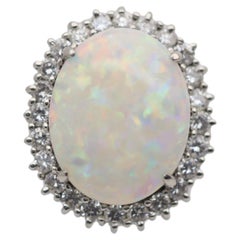 Bague en platine avec opale blanche d'Australie et diamant