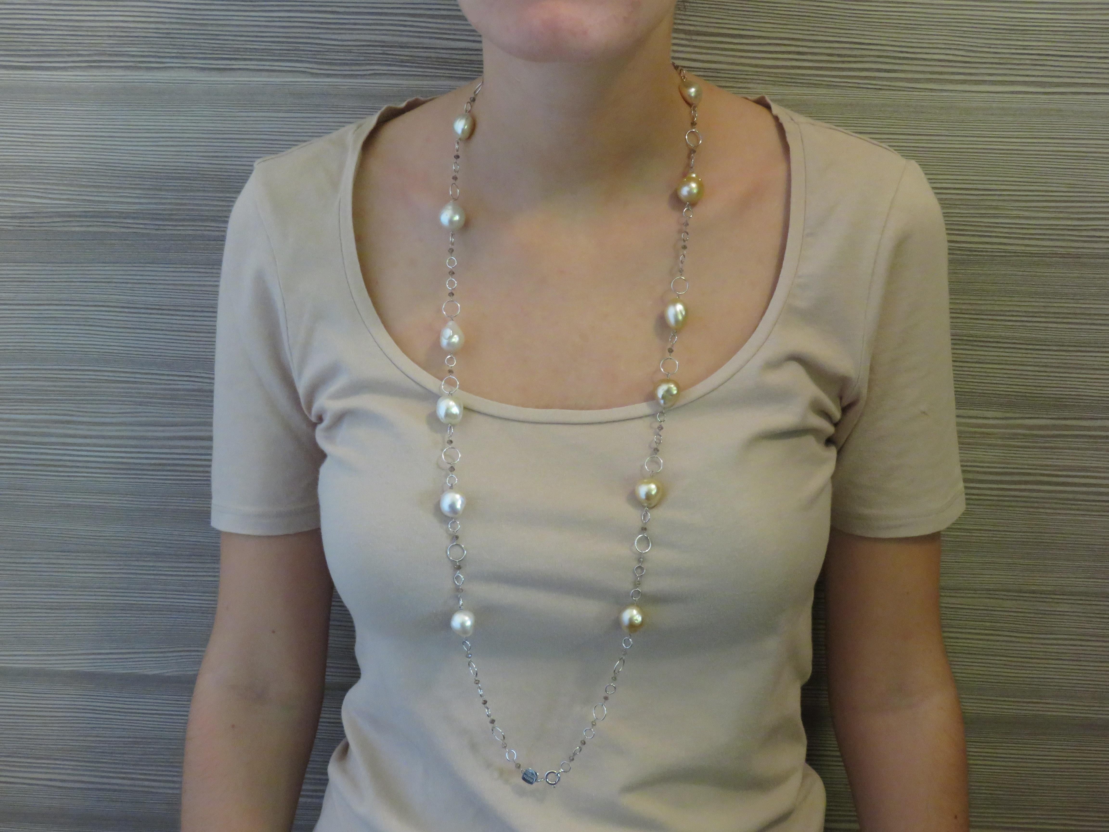 Australian White Pearls Brown Diamonds White Gold Necklace Handcrafted in Italy In New Condition In Milano, IT