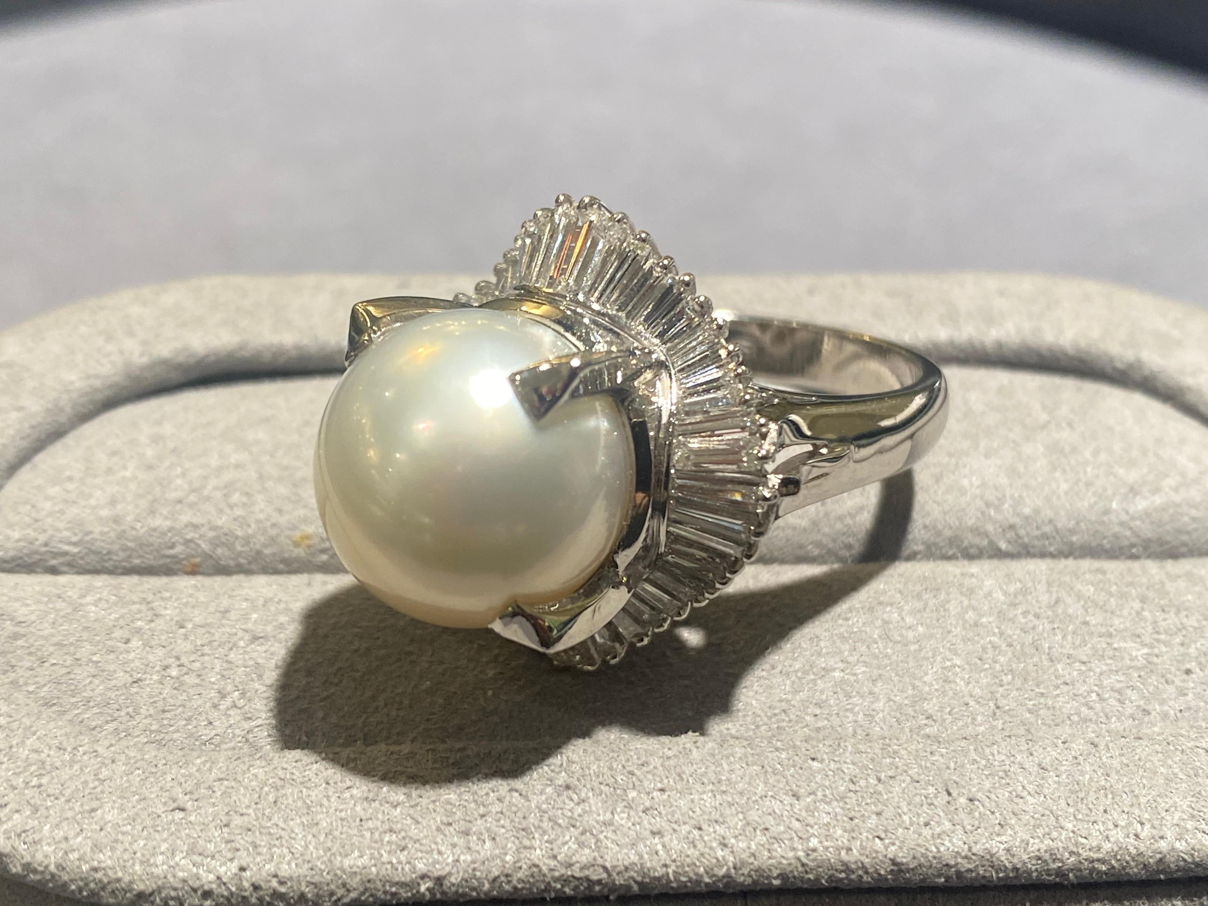 Contemporary Australian White South Sea Pearl and Diamond Ring in Pt 900 Platinum For Sale
