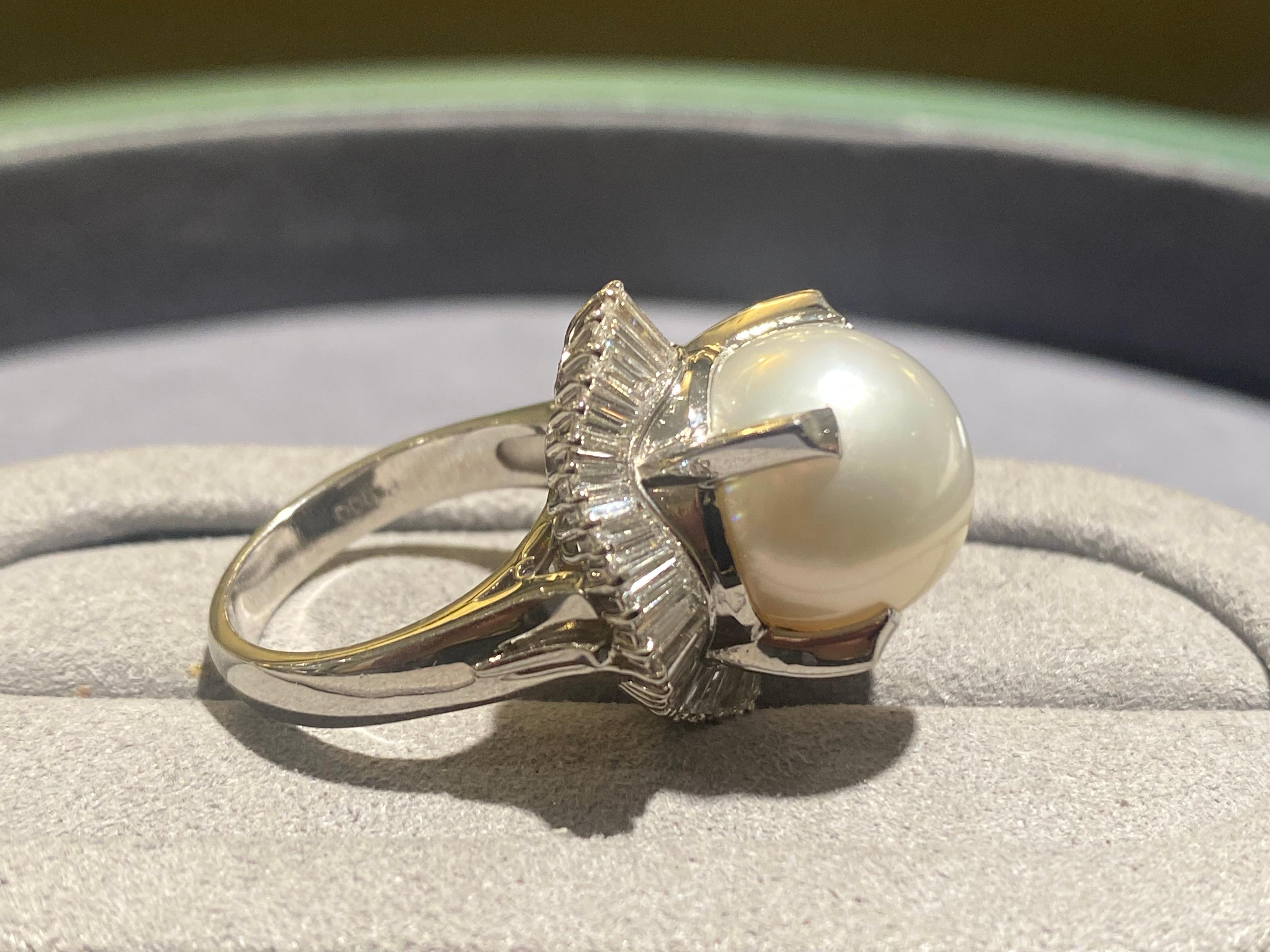 Australian White South Sea Pearl and Diamond Ring in Pt 900 Platinum In New Condition For Sale In Melbourne, AU