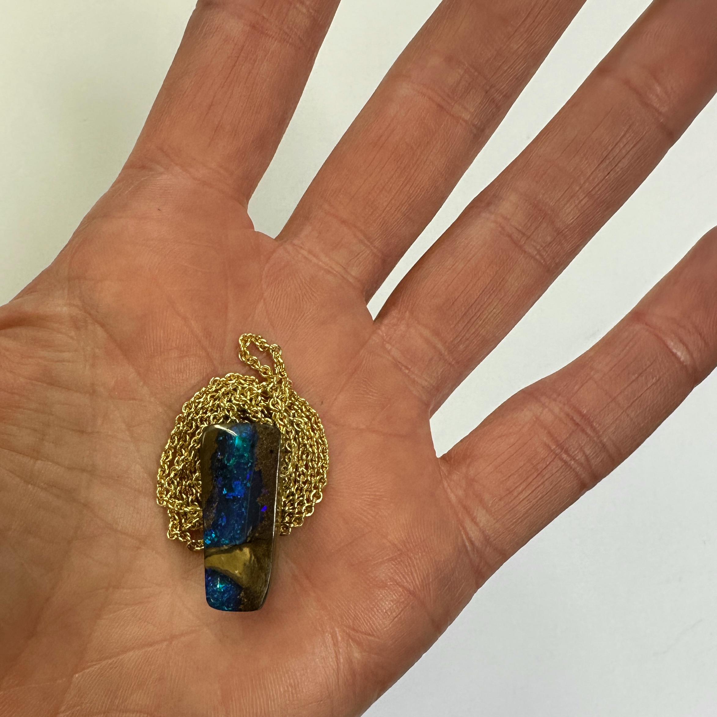 Australischer „Wood Replacement“ Boulder-Opal-Anhänger an Kabelkette aus 18 Karat Gold 8