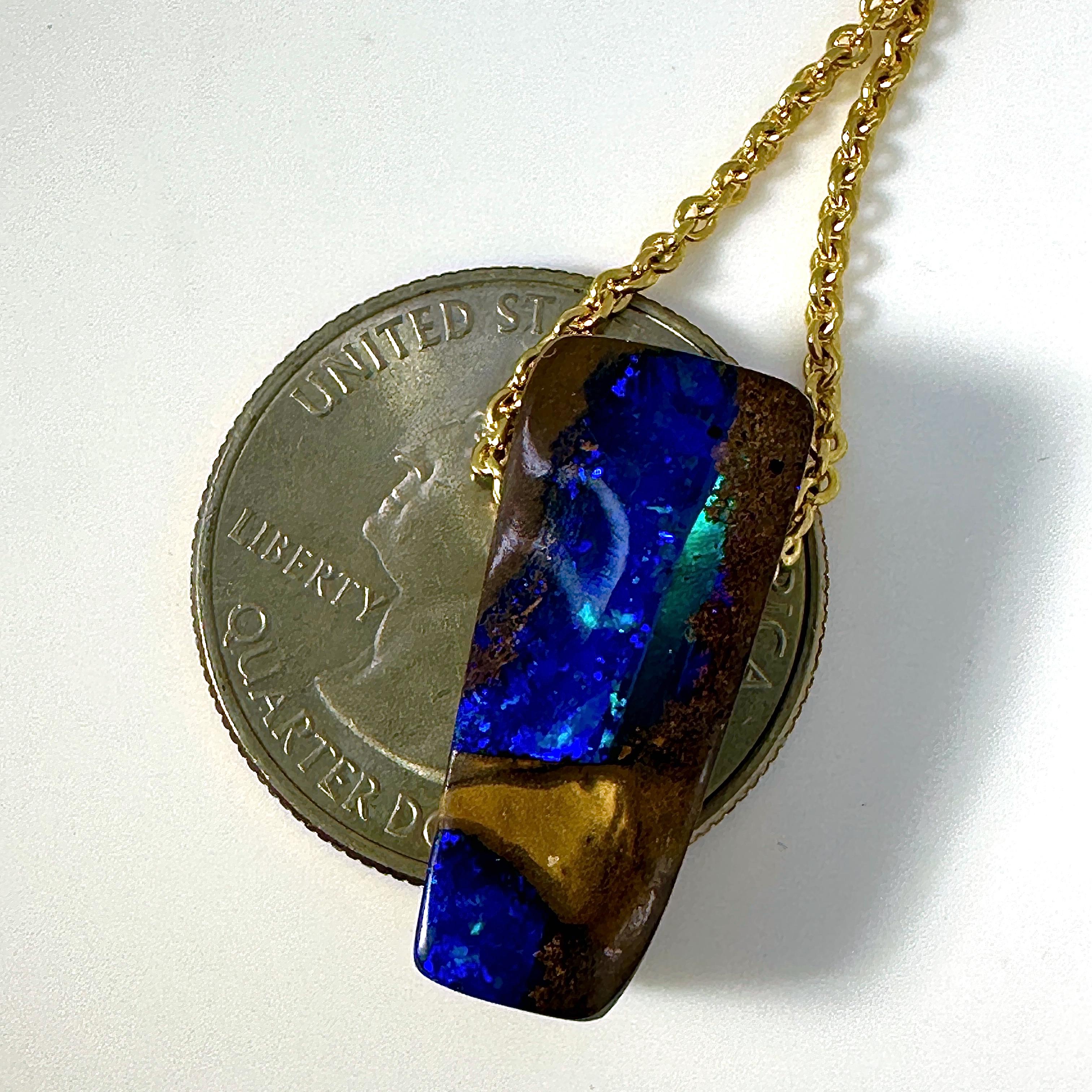 Australischer „Wood Replacement“ Boulder-Opal-Anhänger an Kabelkette aus 18 Karat Gold 9