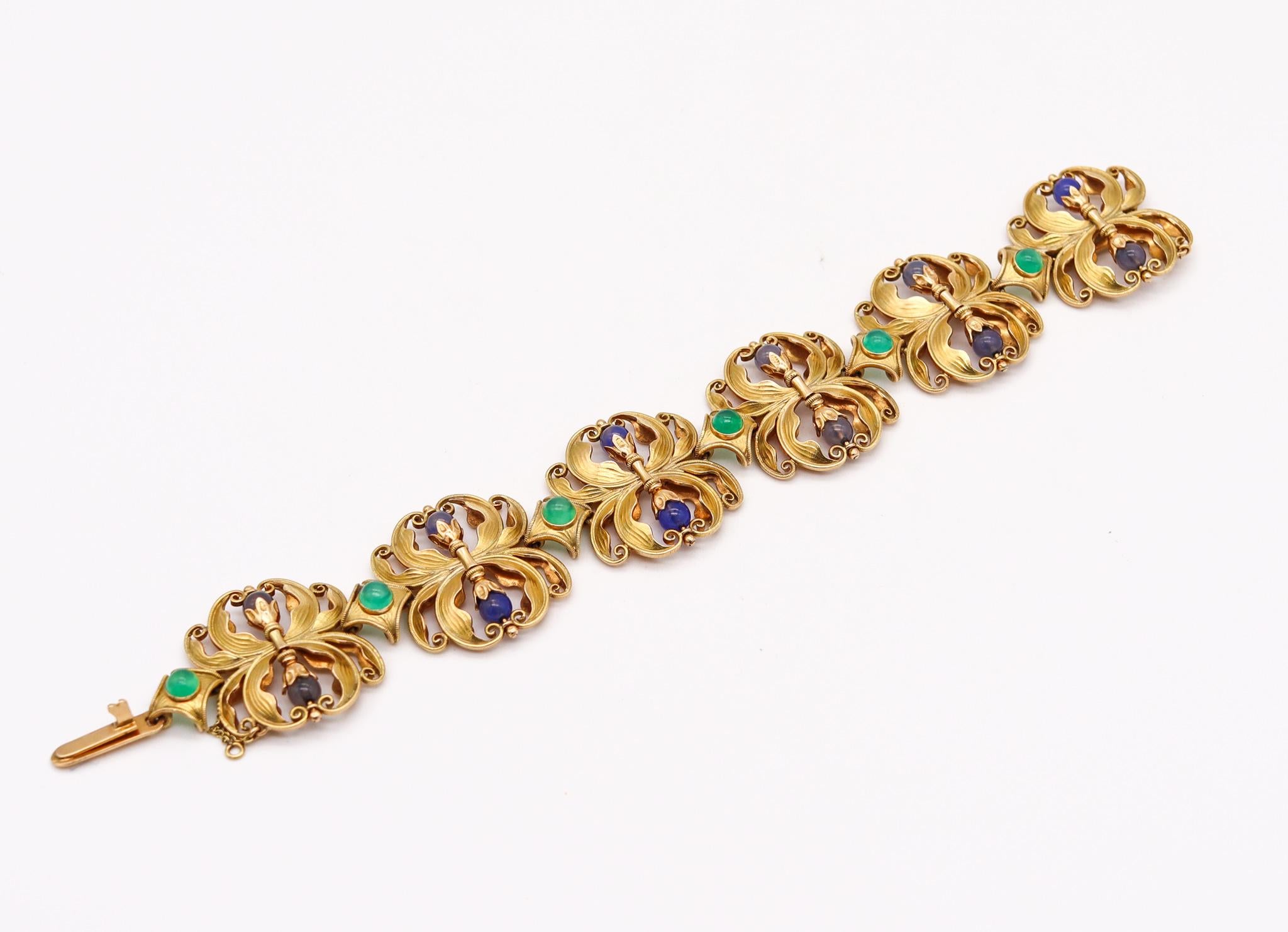 Austrian art nouveau bracelet with gemstones.

Exceptionally beautiful bracelet, created in Austria during the art nouveau period, back in the 1890. This flexible bracelet has been crafted with gorgeous organic patterns made up in chiseled yellow