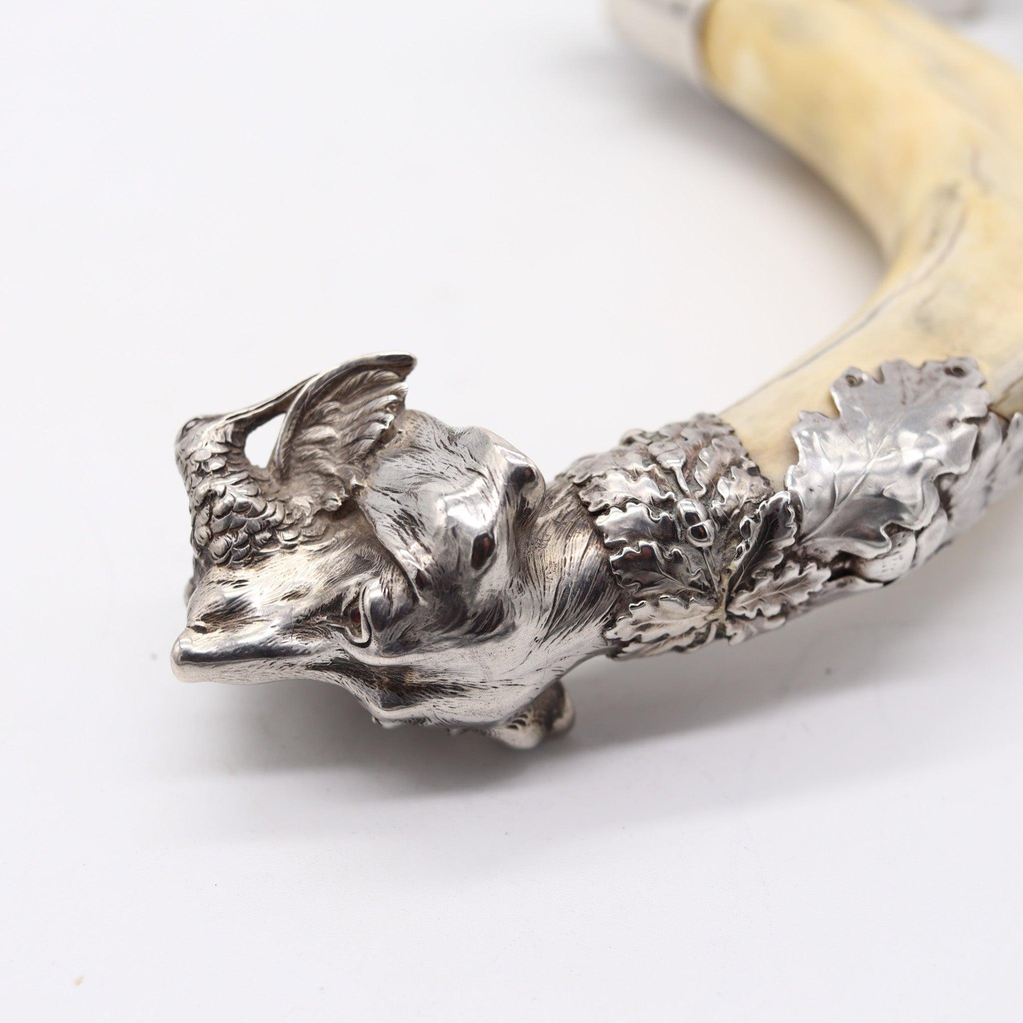 AUSTRIA 1900 Cortapuros antiguo Perro de caza esculpido en plata de ley 900 Art Nouveau en venta