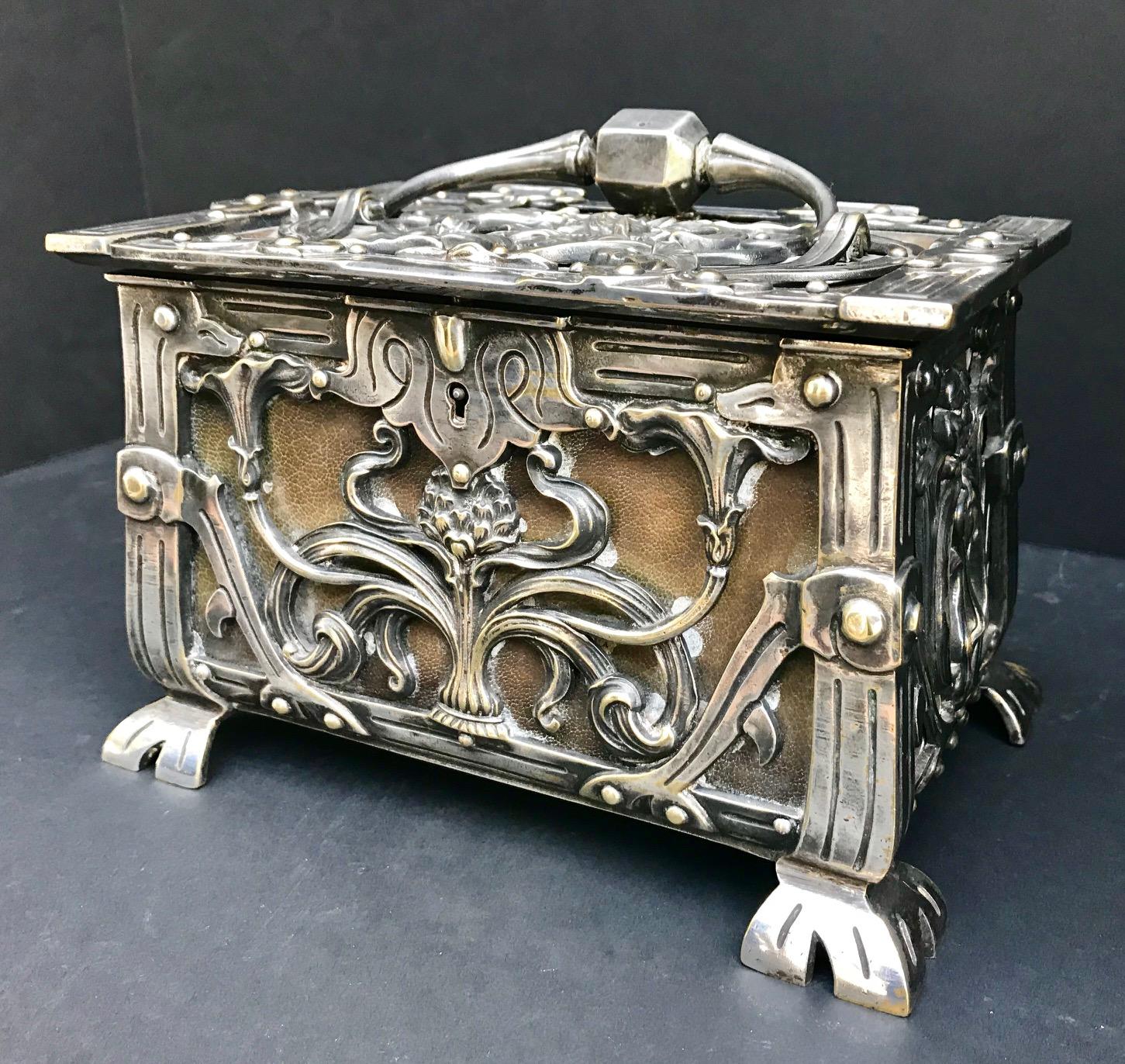 Austria/France Art Nouveau Silvered Heavy Bronze Jewelry Box Casket, circa 1900 6