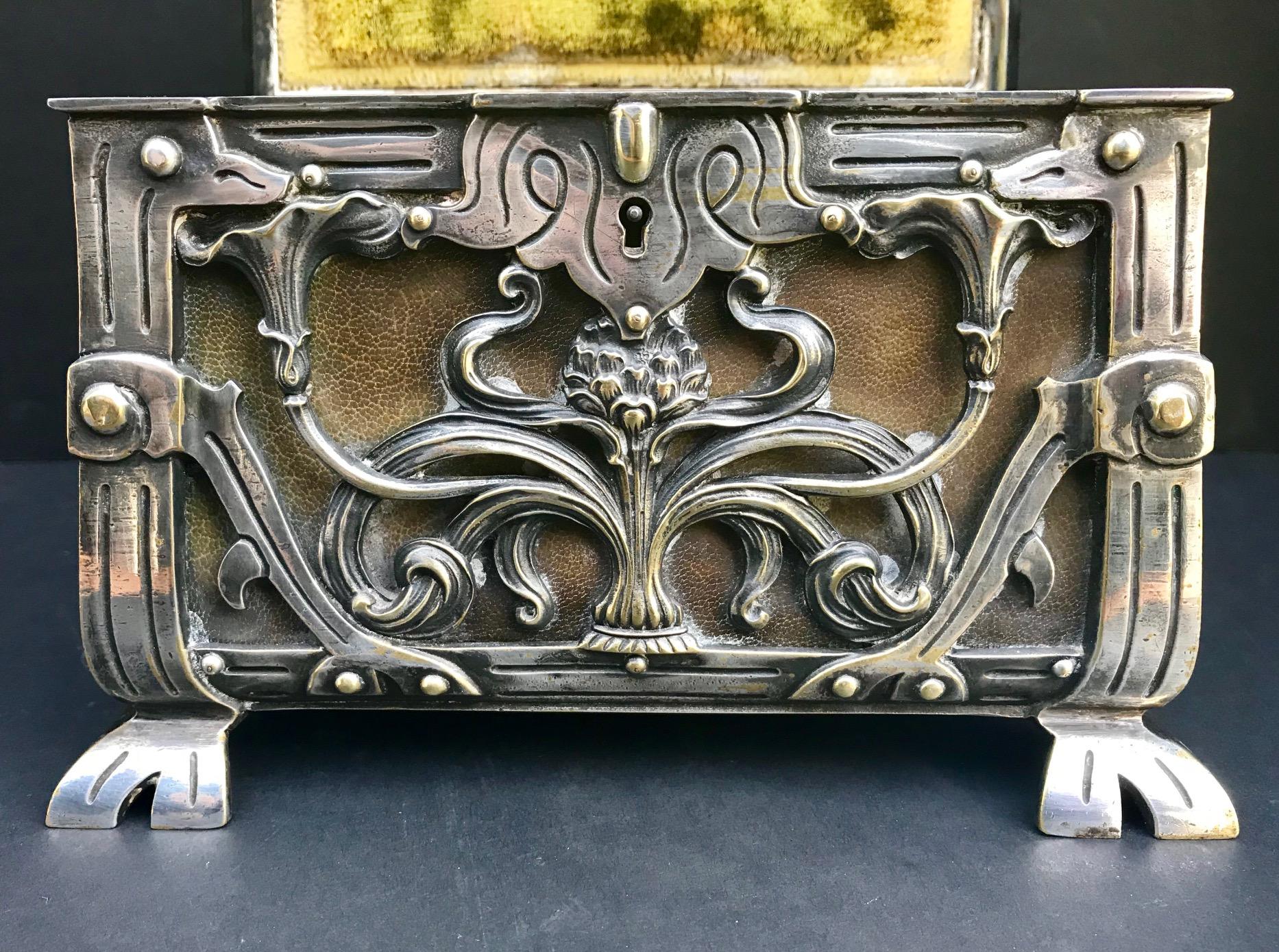 Austria/France Art Nouveau Silvered Heavy Bronze Jewelry Box Casket, circa 1900 1