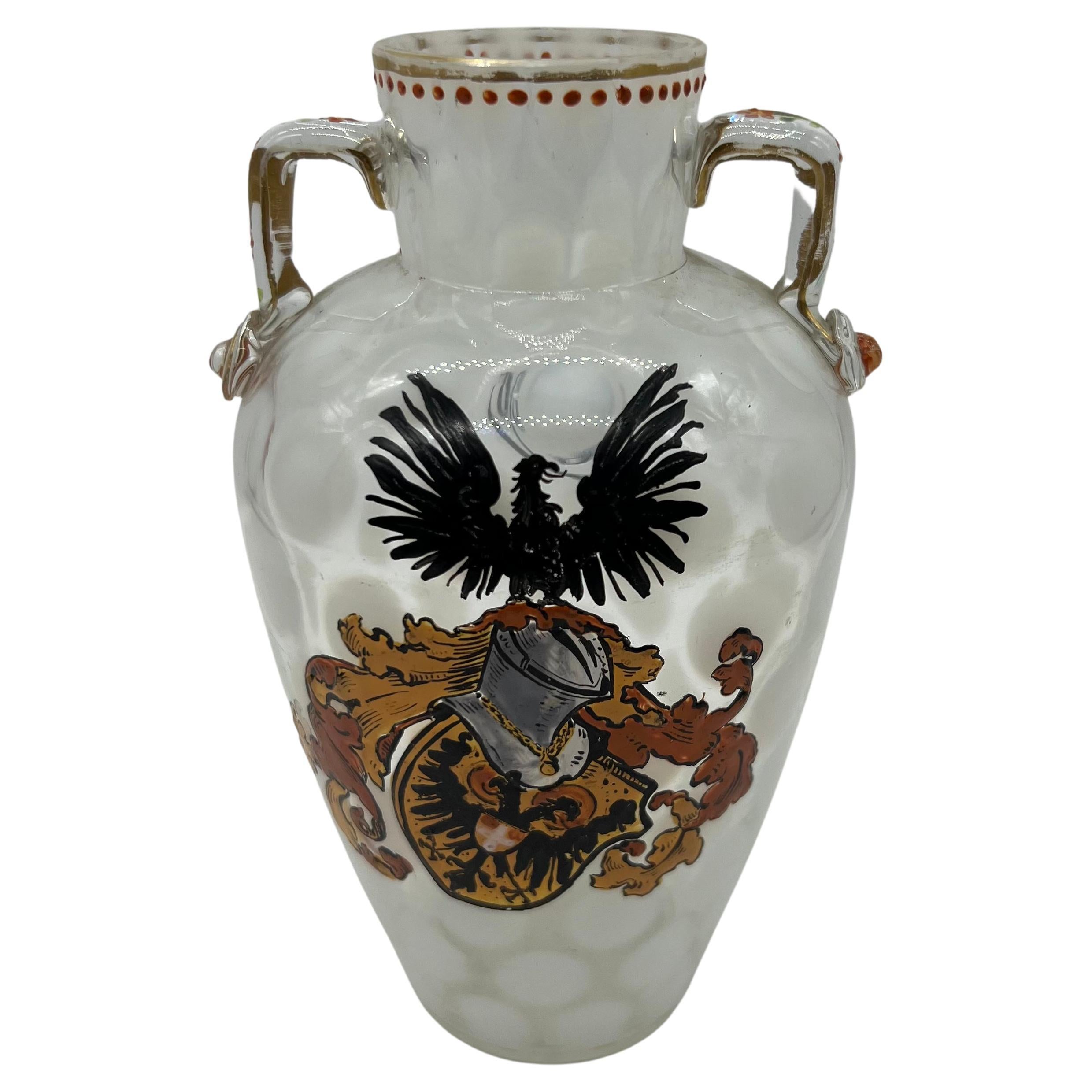 Vaso in vetro austriaco con stemma viennese del 1890 circa