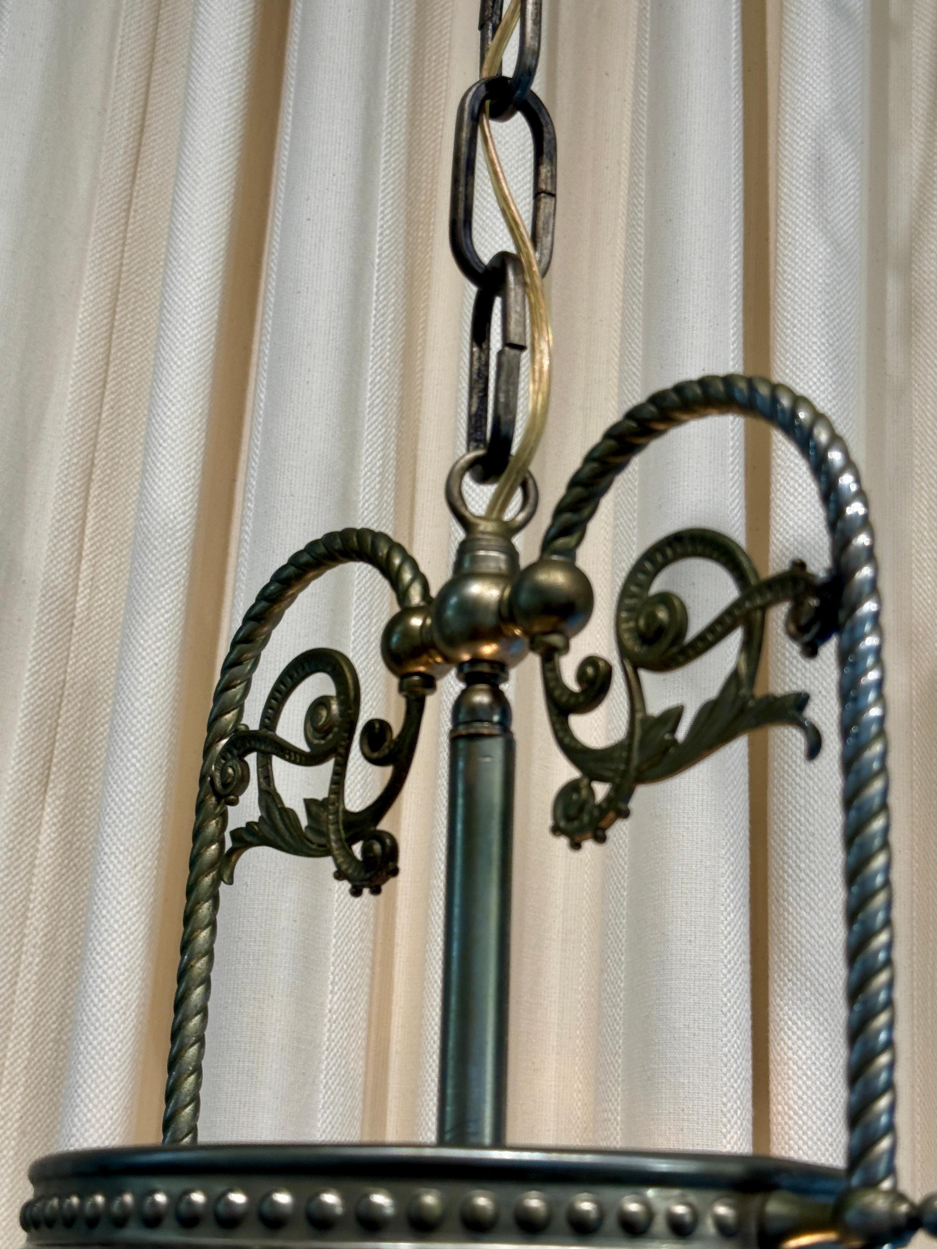 Milieu du XXe siècle Pendentif de style lanterne en verre de la Sécession autrichienne en vente