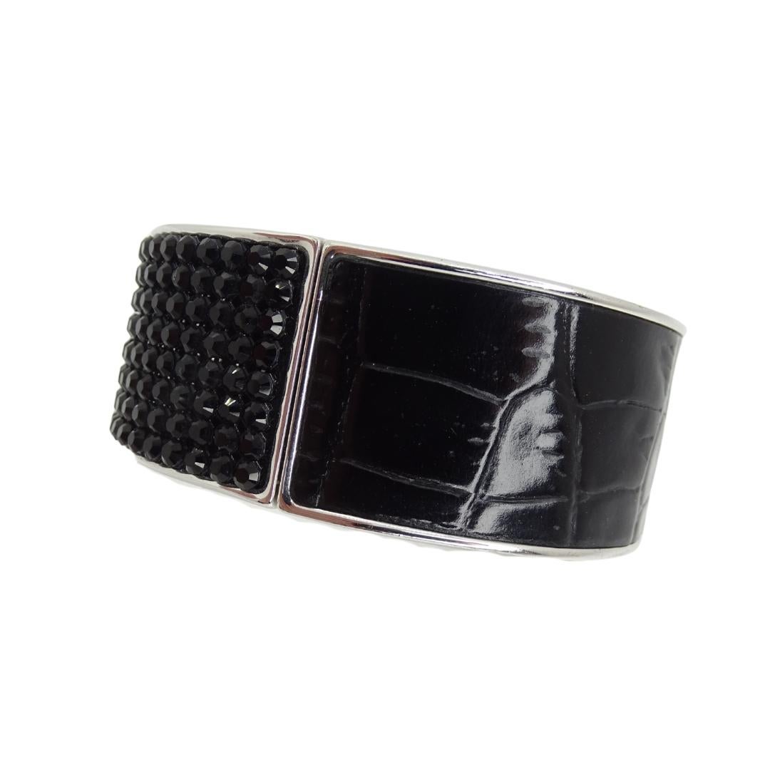 Österreich Swarovski-Armband, Leder, Swarovski-Kristalle und Stahl, Swarovski-Kristalle (Moderne) im Angebot