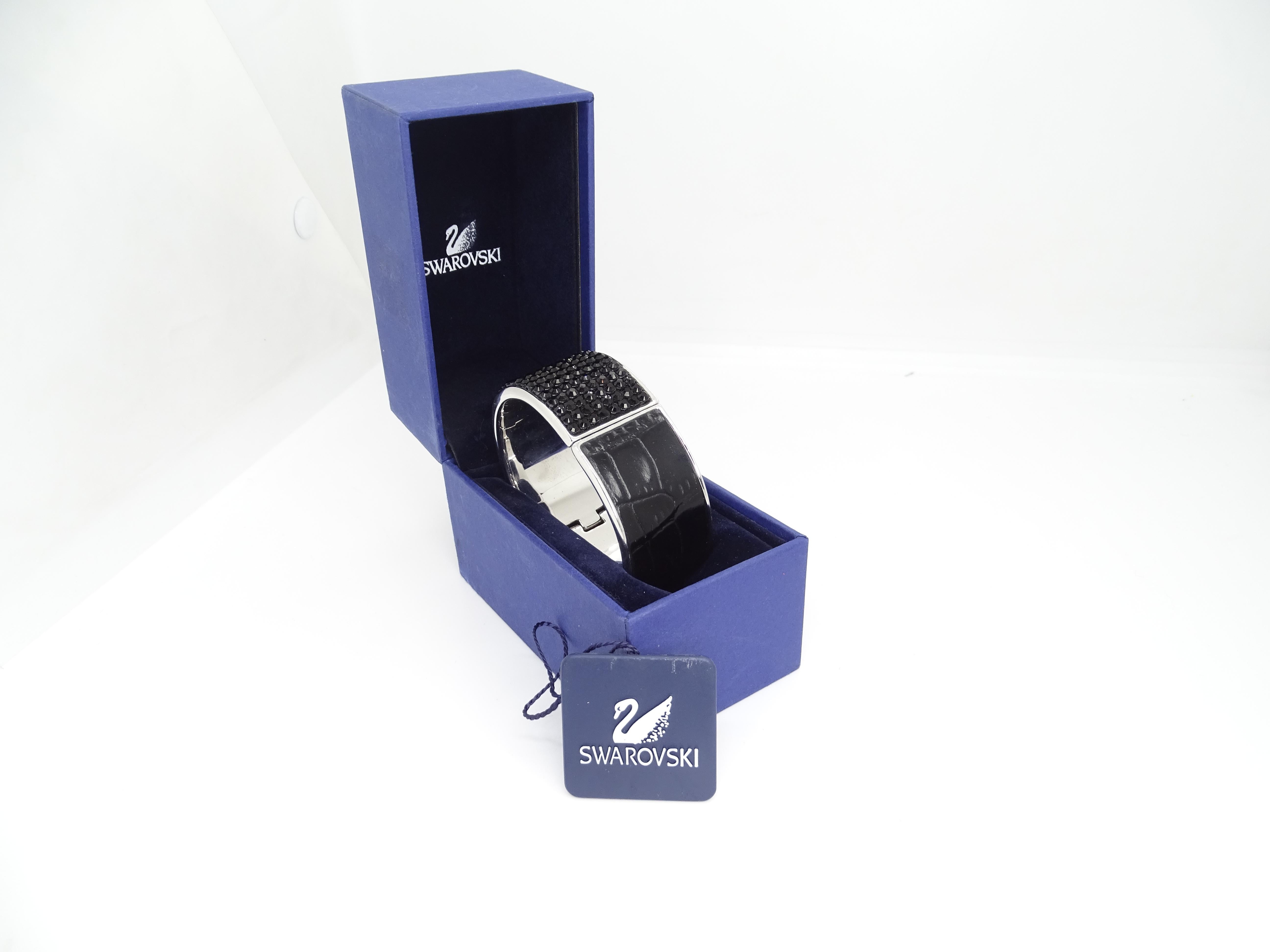 Österreich Swarovski-Armband, Leder, Swarovski-Kristalle und Stahl, Swarovski-Kristalle im Zustand „Hervorragend“ im Angebot in VALLADOLID, ES