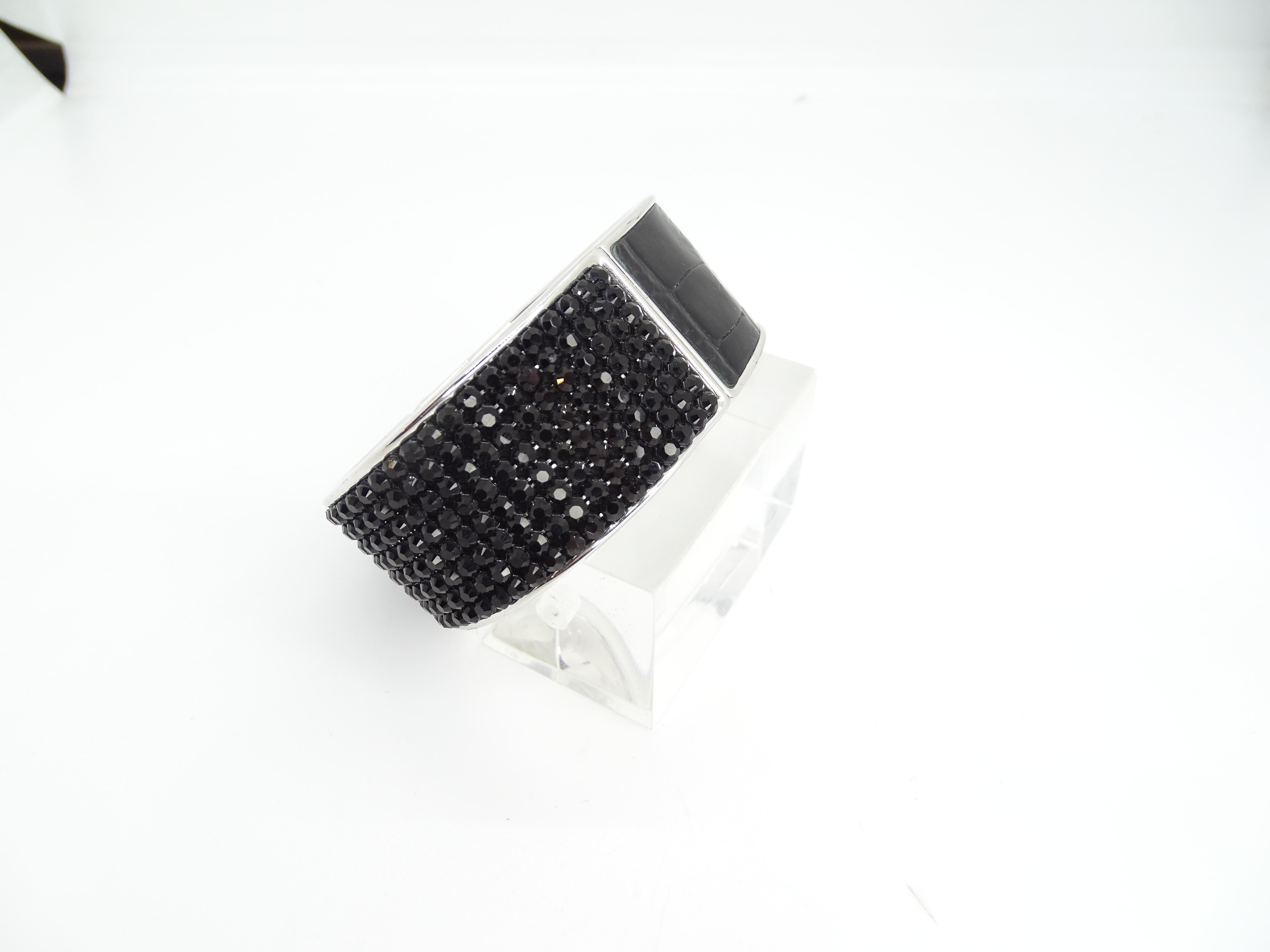 Österreich Swarovski-Armband, Leder, Swarovski-Kristalle und Stahl, Swarovski-Kristalle im Angebot 1