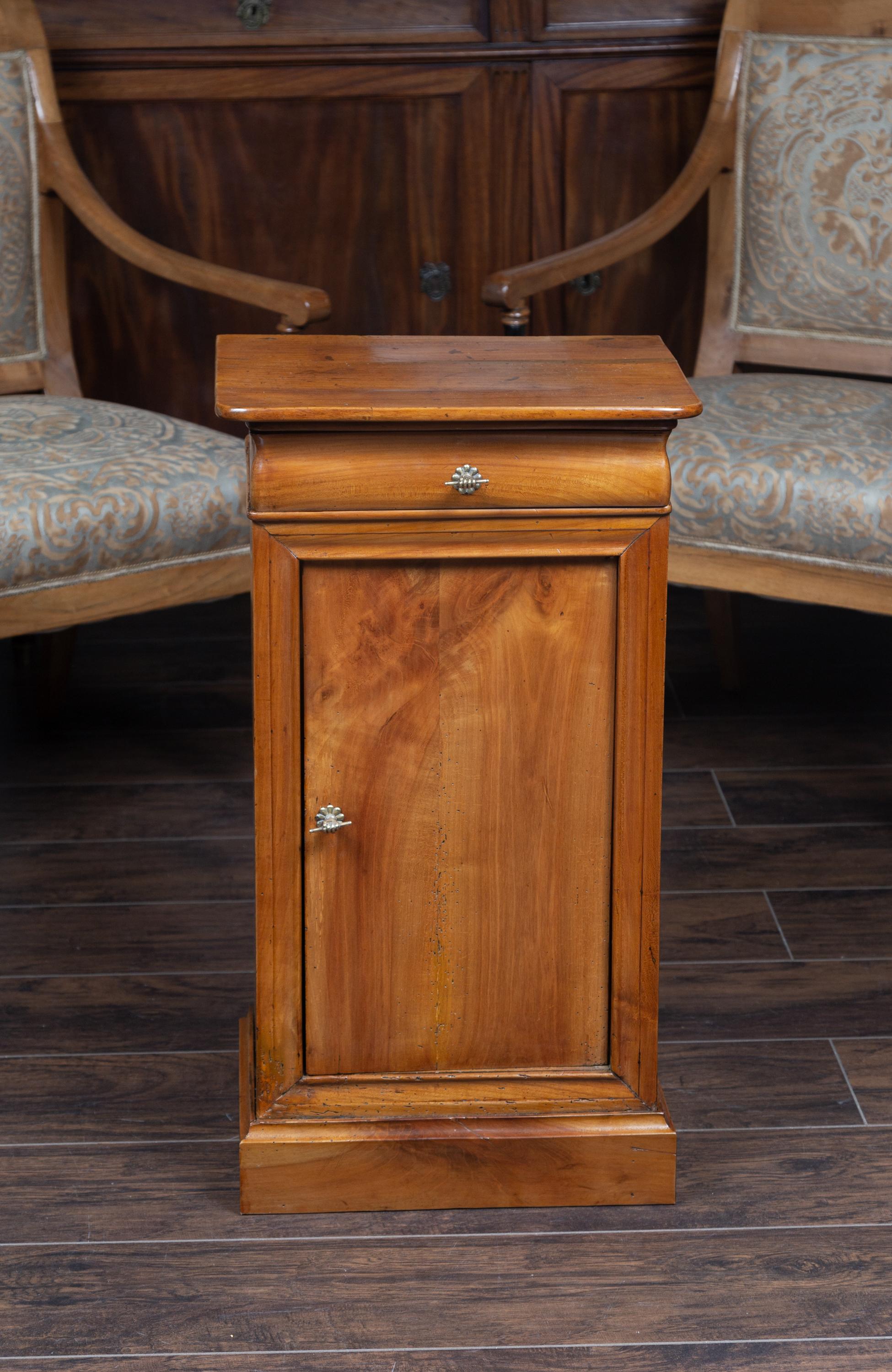 Austrian 1870s Biedermeier Style Walnut Bedside Cabinet with Door and Drawer In Good Condition In Atlanta, GA