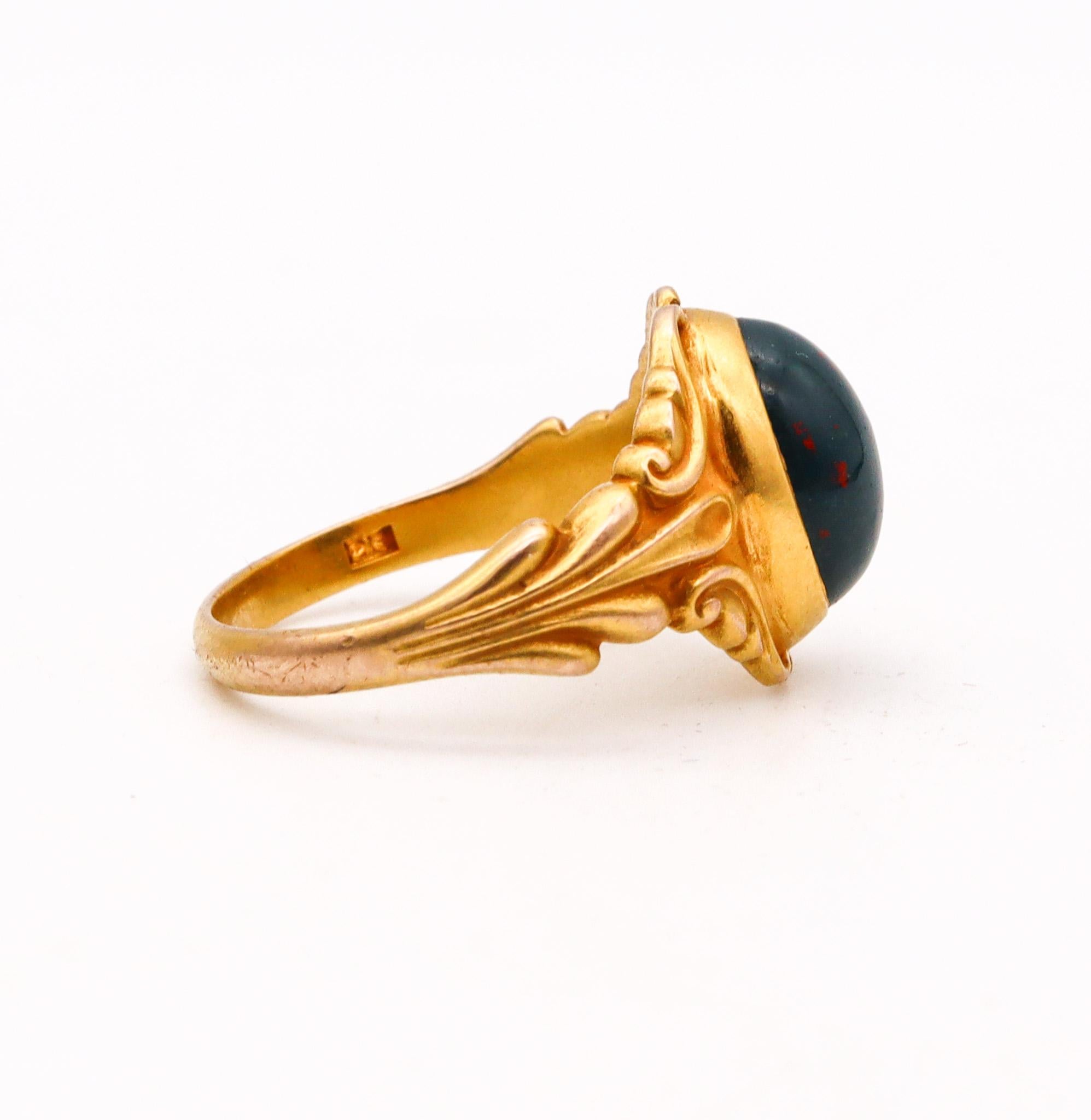 Austrian 1890 Art Nouveau Ring In 18Kt Yellow Gold With Oval Bloodstone In Excellent Condition In Miami, FL