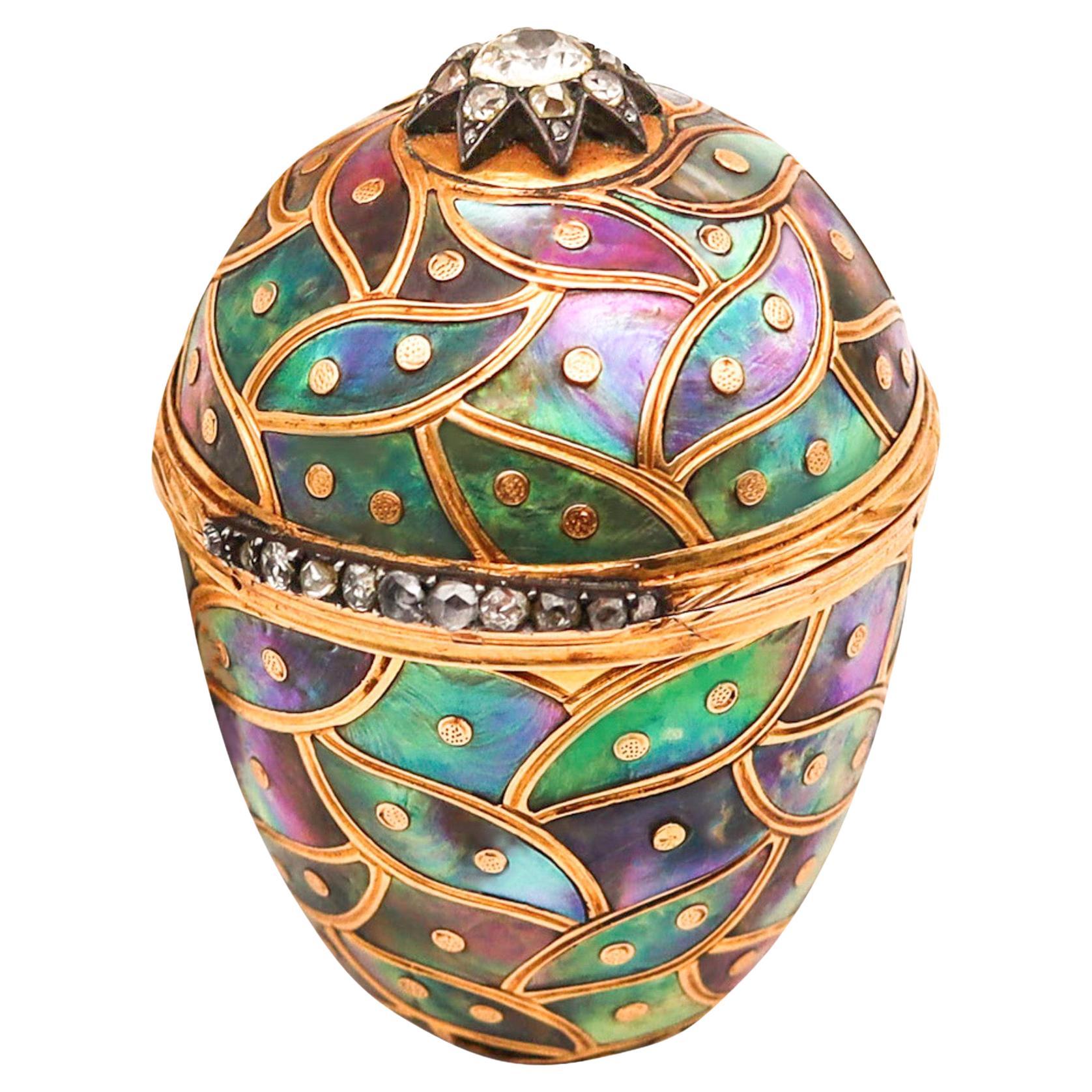 Austrian 18th Century Egg Shaped Box In 18Kt Gold With Diamonds & Abalone Shell For Sale